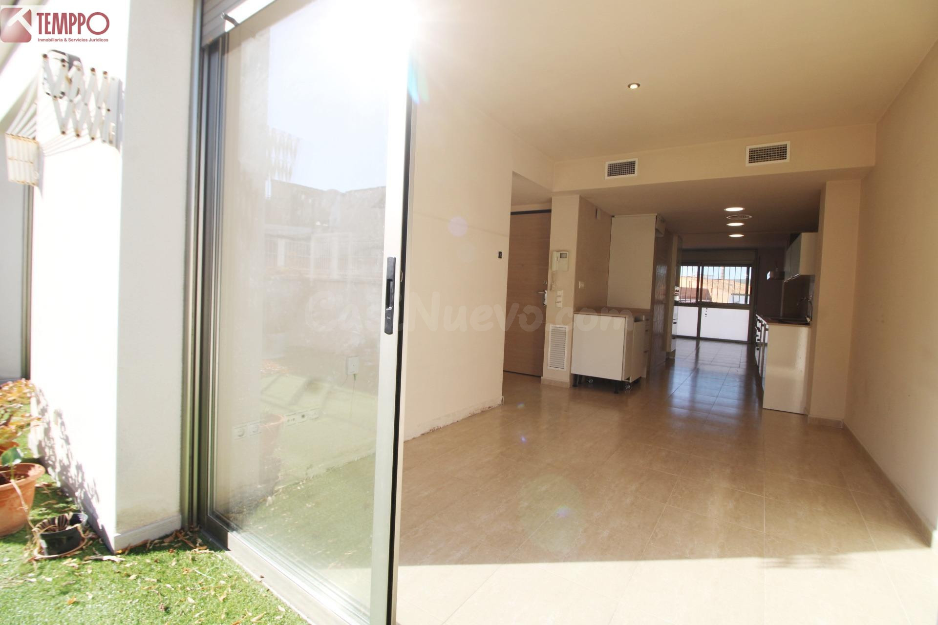 ÁTICO de 109 m2 con TERRAZA en el CENTRO de EL VENDRELL - foto 2