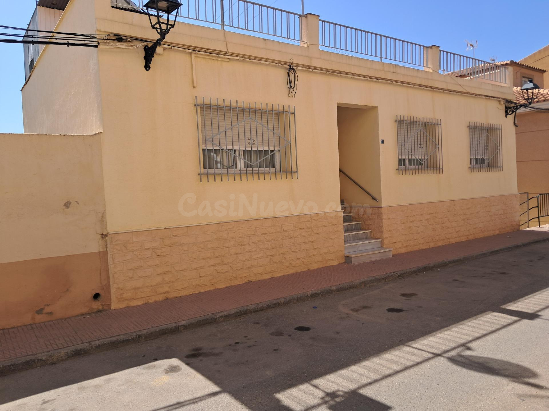 Casa de 2 dormitorios, 2 baños, ampliable, mas parcela urban