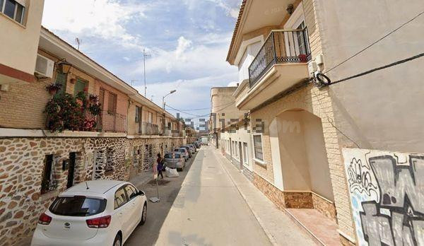 ¡Rebajado! Encantador Adosado en San Javier: Oportunidad Única por solo €145,000