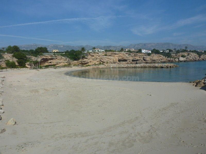 Exclusivas parcelas en venta en Els Corralets, L'Hospitalet  - foto 2