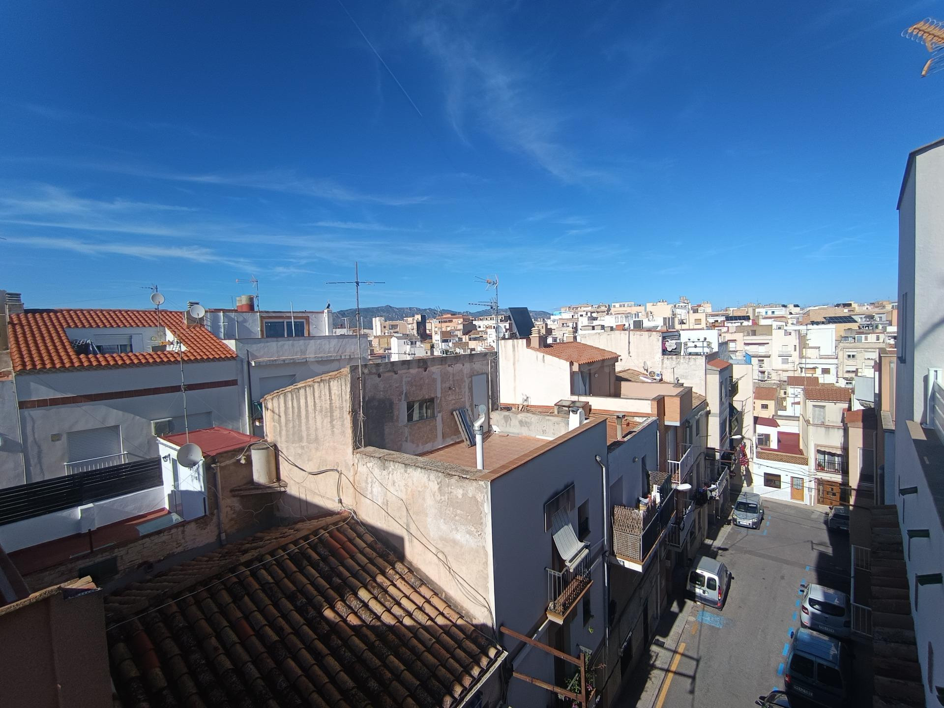¡GANGA! Piso de 2 dormitorios en el centro de l'Ametlla de M - foto 4