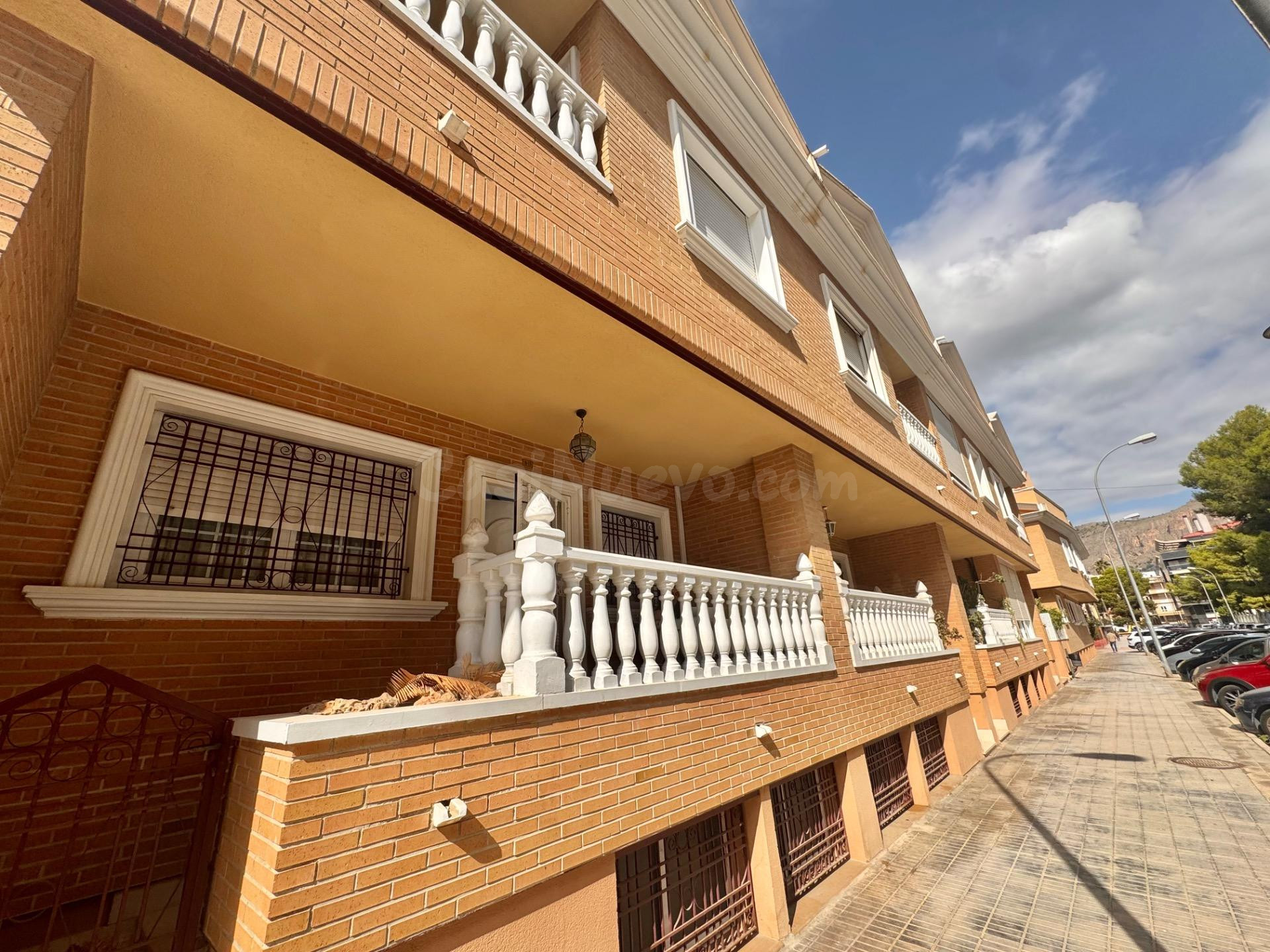MARAVILLOSO DUPLEX EN EL PARQUE SEVERO OCHOA, REFORMADO, GARAJE PARA 2 COCHES, AMPLIA TERRAZA, 2,SALONES… ¡VISITELO!