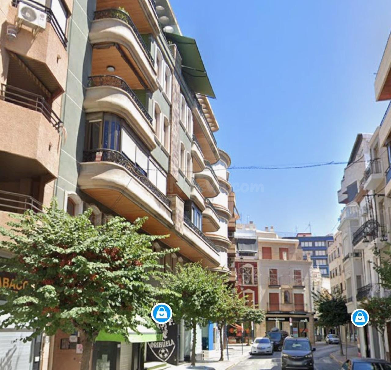 INCREBILE ENTRESUELO EN EL CENTRO DE ORIHUELA, PREPARADO PARA PONER TU PELUQUERIA O CUALQUIER OTRO NEGOCIO ¡¡SI ESTAS INTERESADO LLAMENOS!!