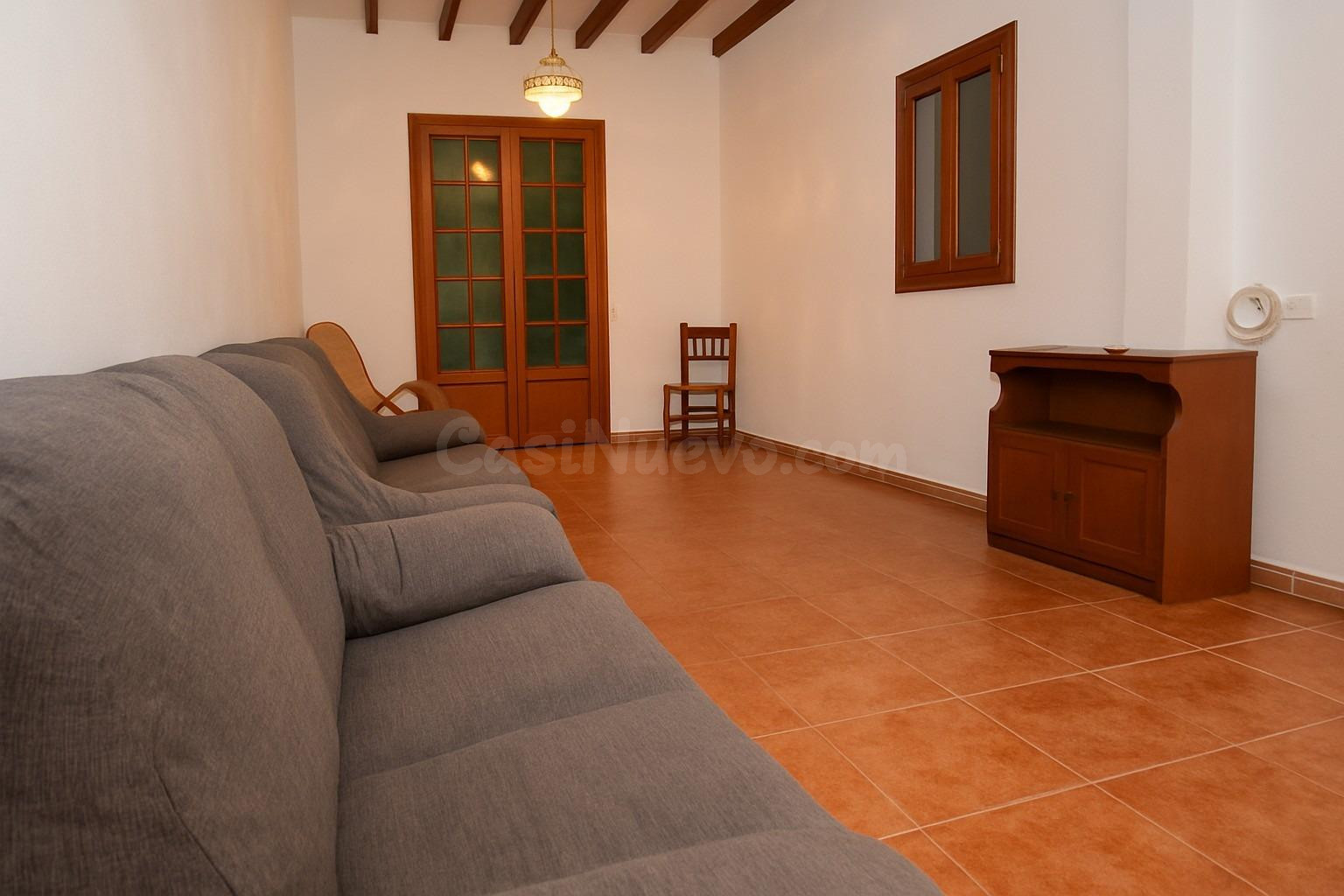 Casa con garaje y terraza privada en Petra - foto 2