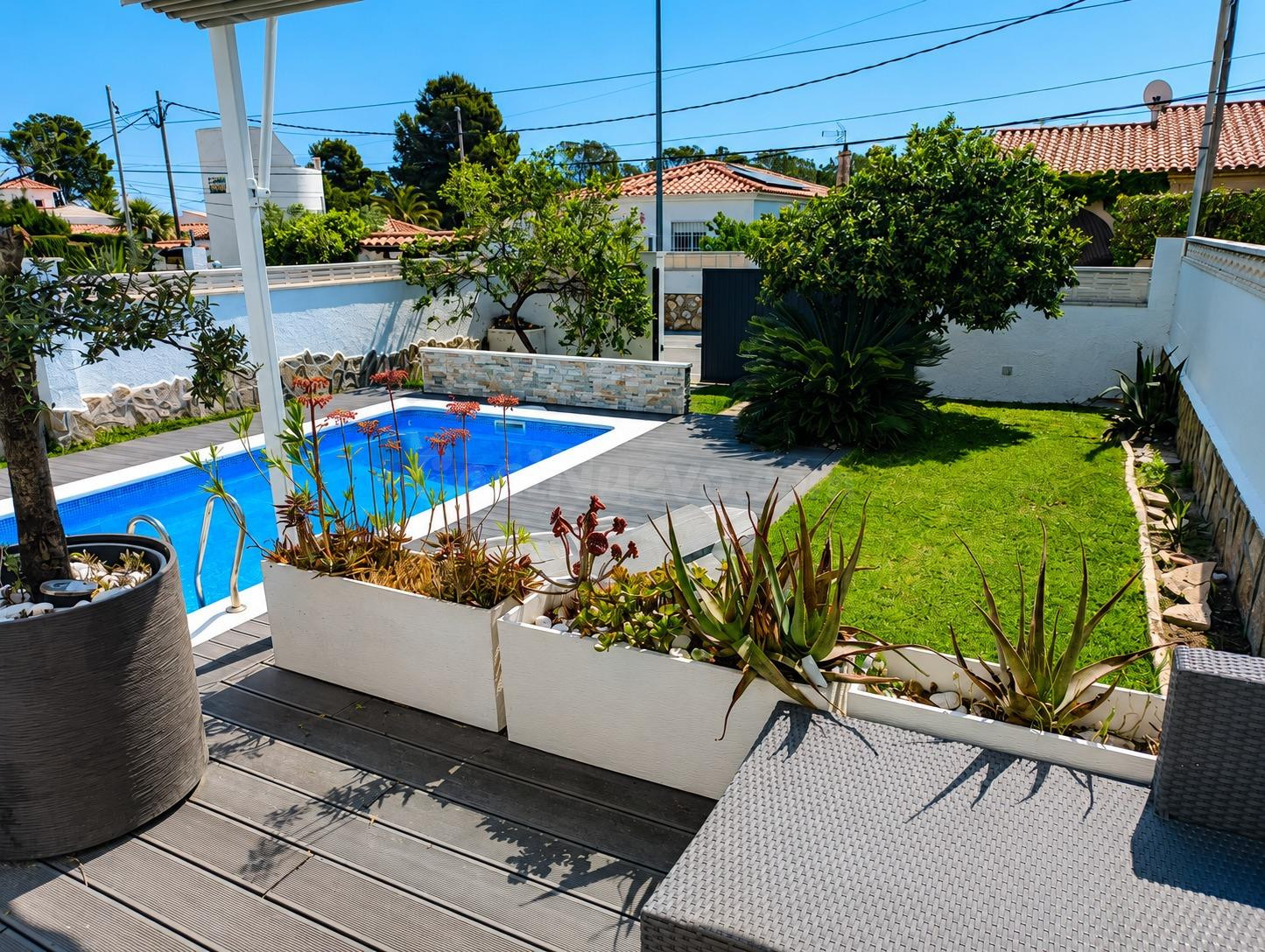 Preciosa casa con caractér con jardín y piscina en venta en  - foto 3