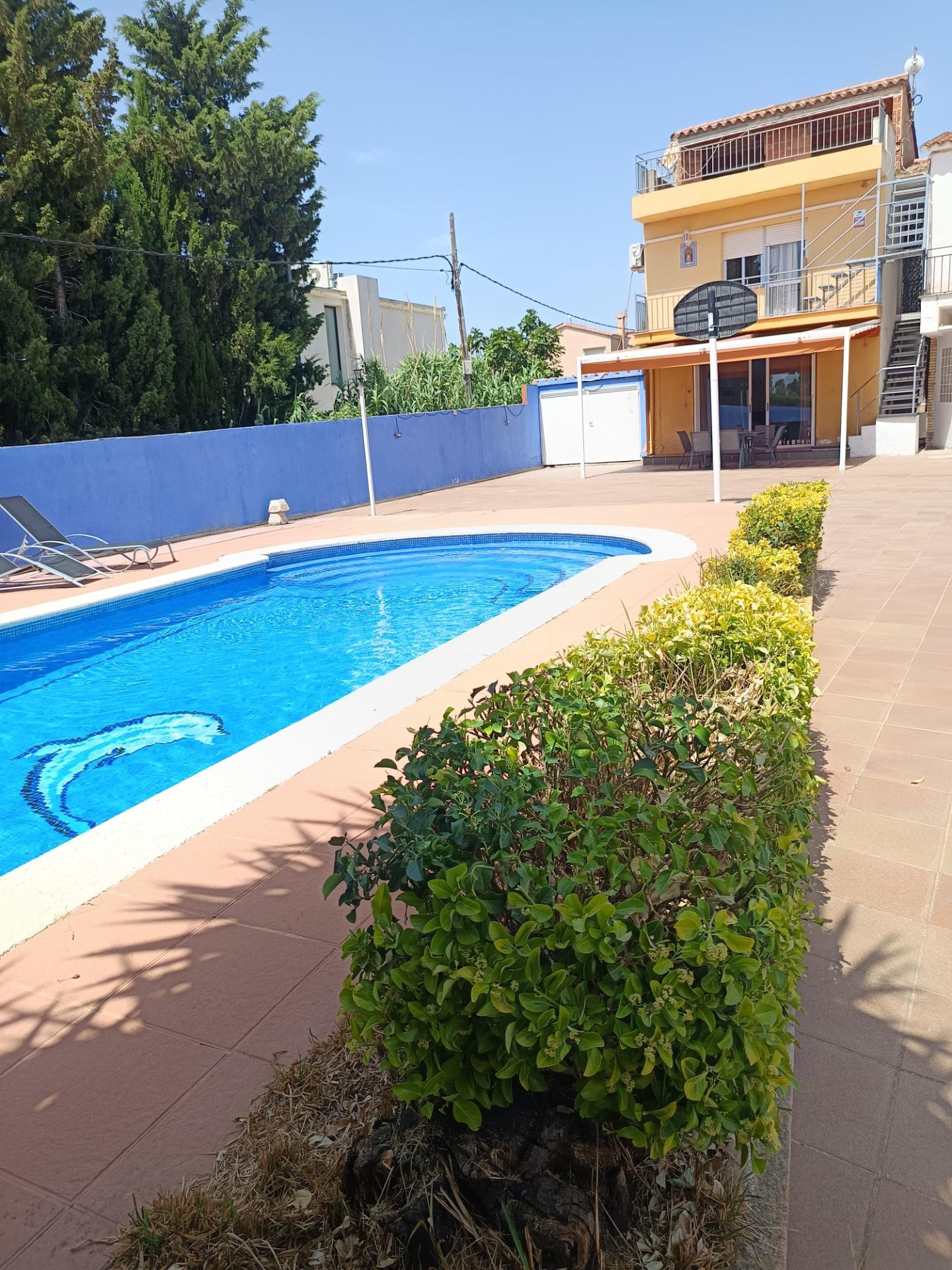 Casa con piscina y jardín cerca de las playas, ideal para inversión - Con licencia turística