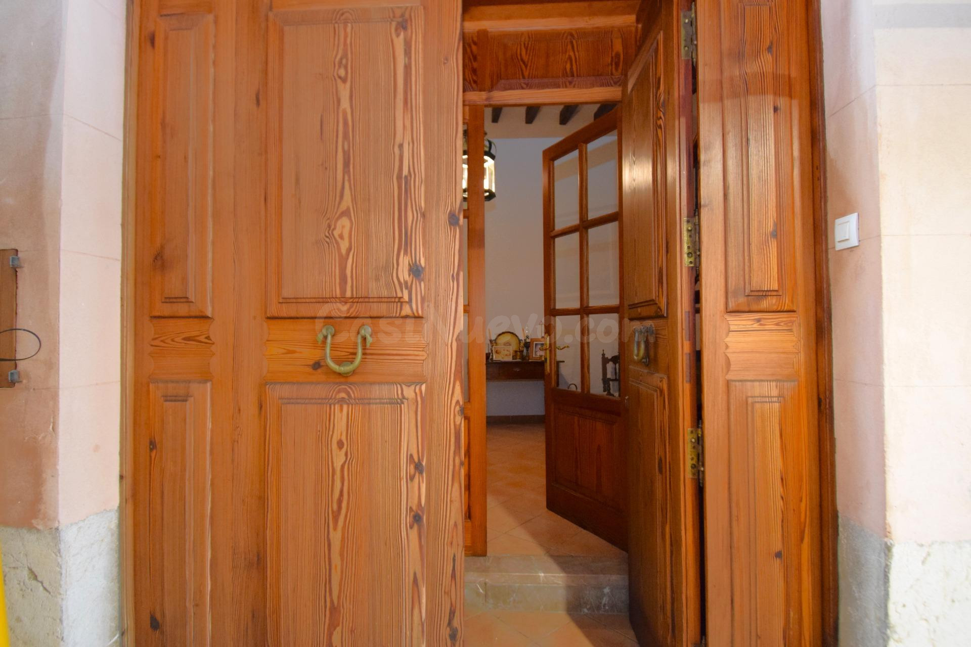 Casa de pueblo con patio en pleno centro de Pollença - foto 2