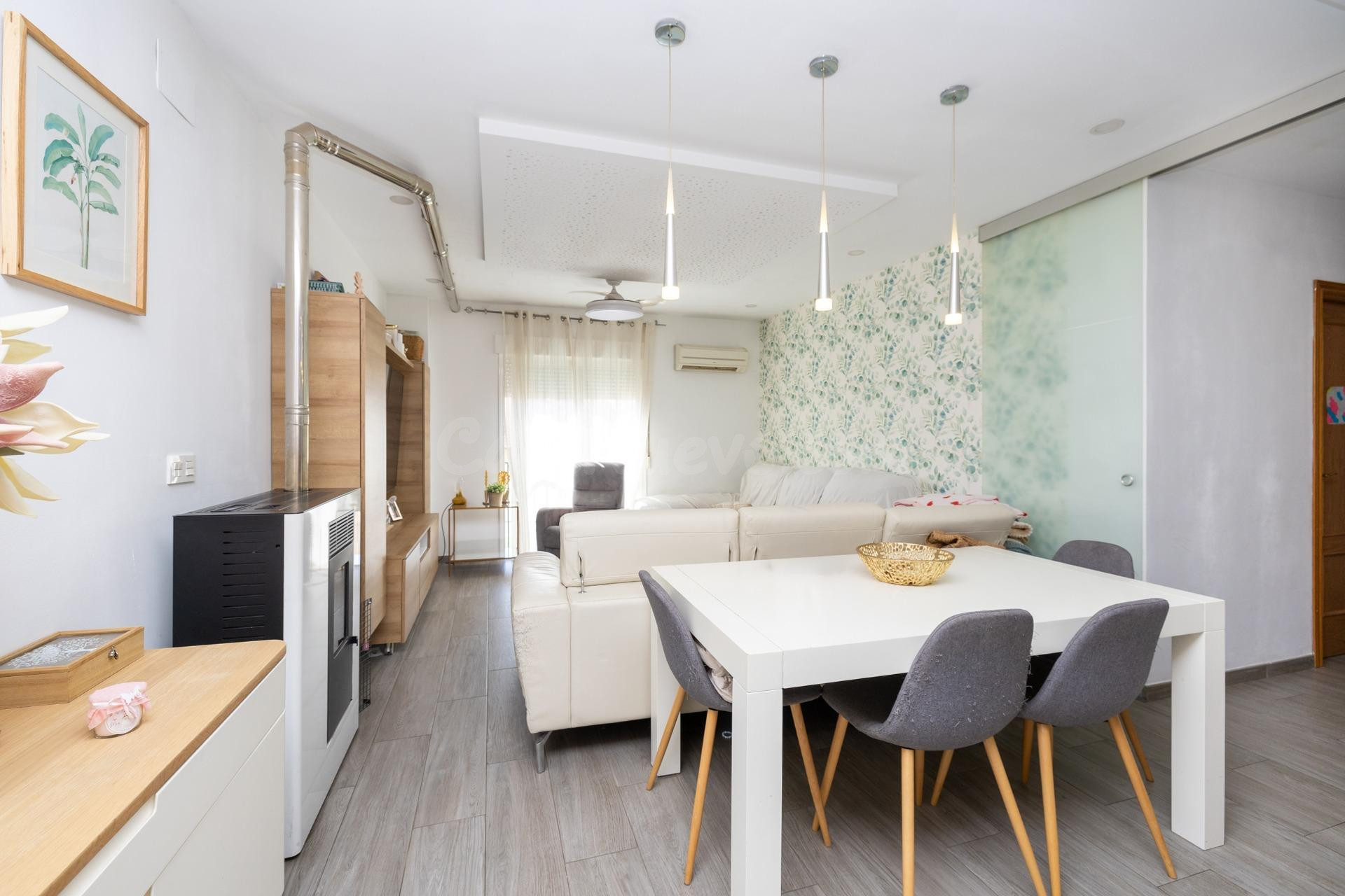 ¡Piso en Atarfe con cochera y trastero incluido! ✨