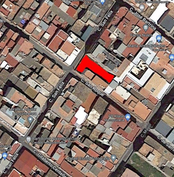 Terreno urbano en el centro de la población - foto 3
