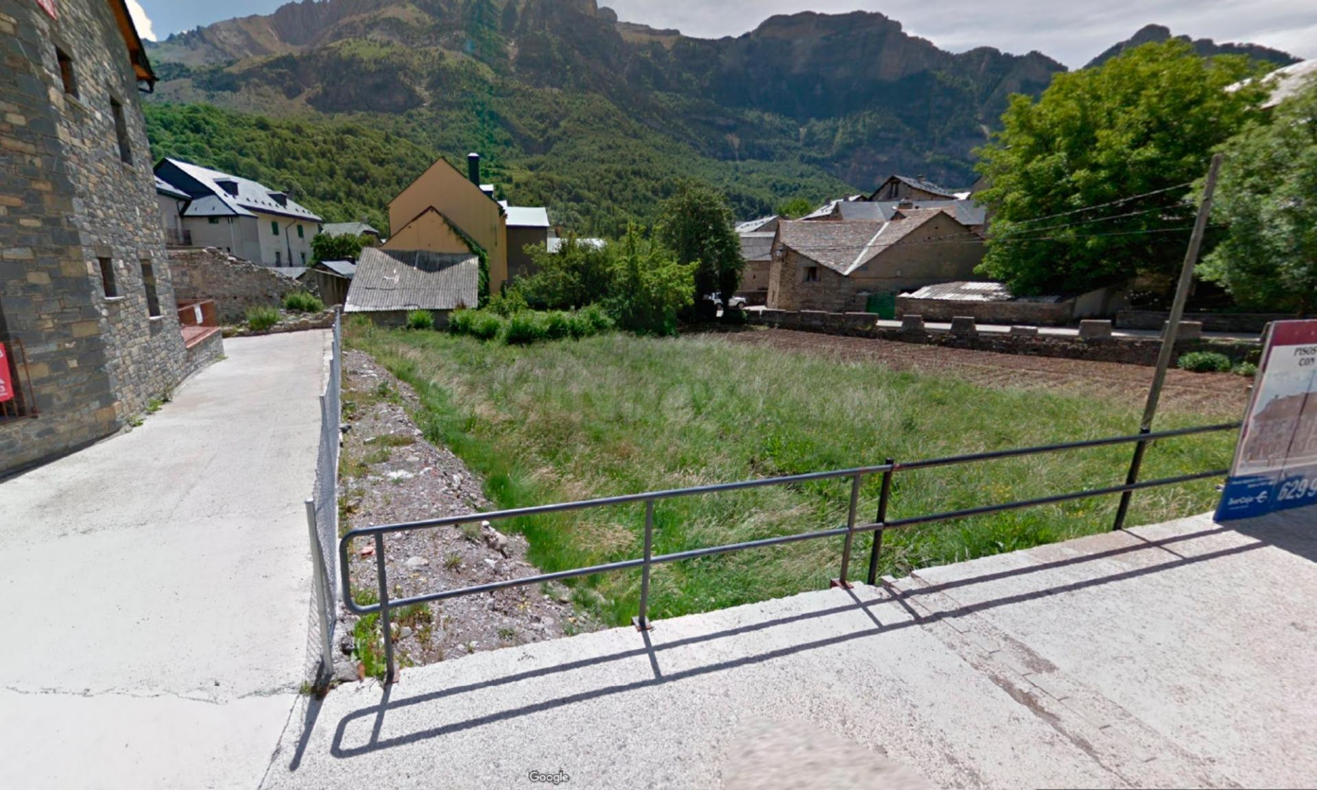 Terreno urbano en venta - Hoz de Jaca - foto 2