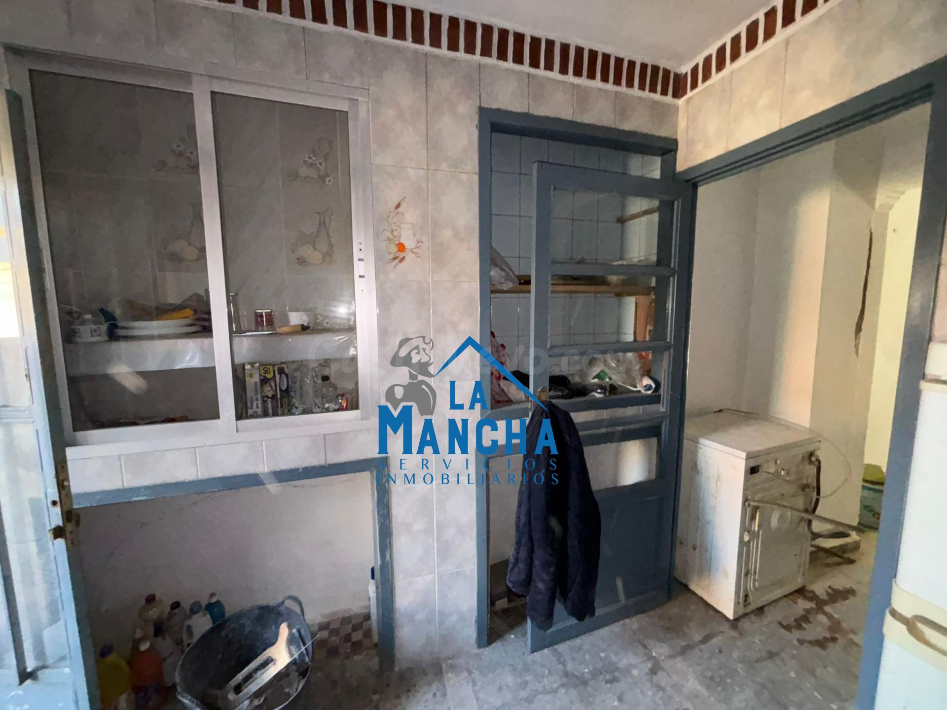 INMOBILIARIA LA MANCHA VENDE CASA EN EL CENTRO DE LA GINETA  - foto 4