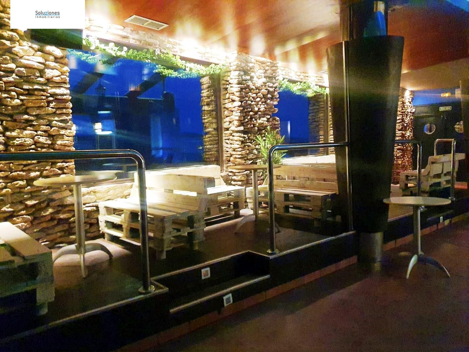 Oportunidad Única: Local destinado a Disco-Pub y cafetería y - foto 2