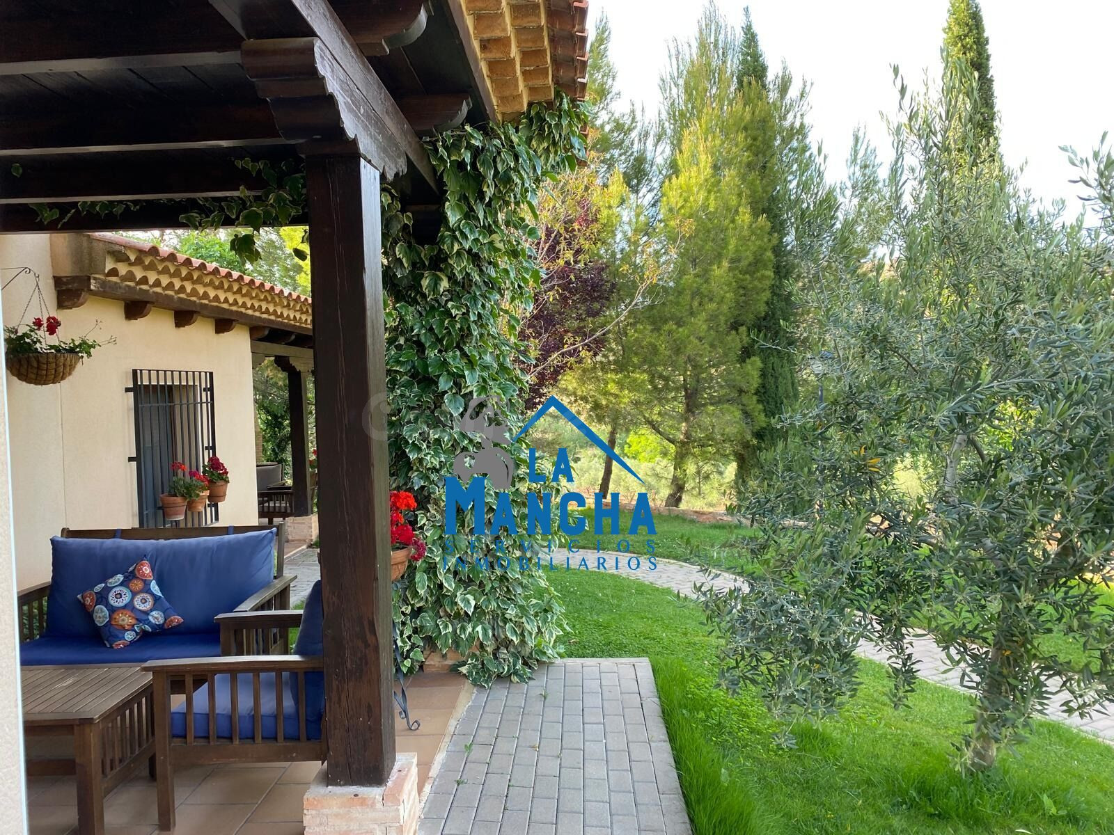 *240.000€* INMOBILIARIA LA MANCHA VENDE CORTIJO RURAL EN ALC