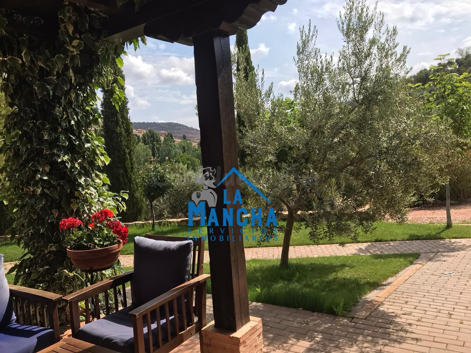 *240.000€* INMOBILIARIA LA MANCHA VENDE CORTIJO RURAL EN ALC - foto 2