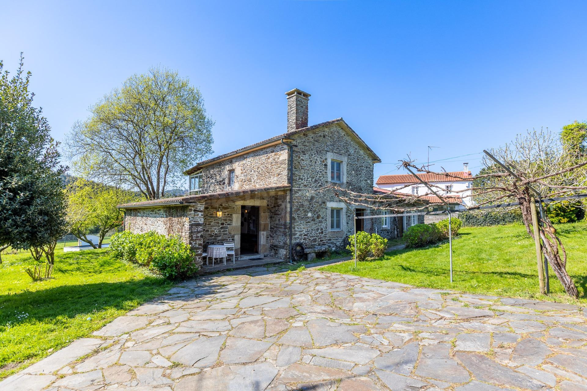 CASA DE PIEDRA SEÑORIAL CON FINCA, PISCINA Y NEGOCIO TURÍSTI - foto 5