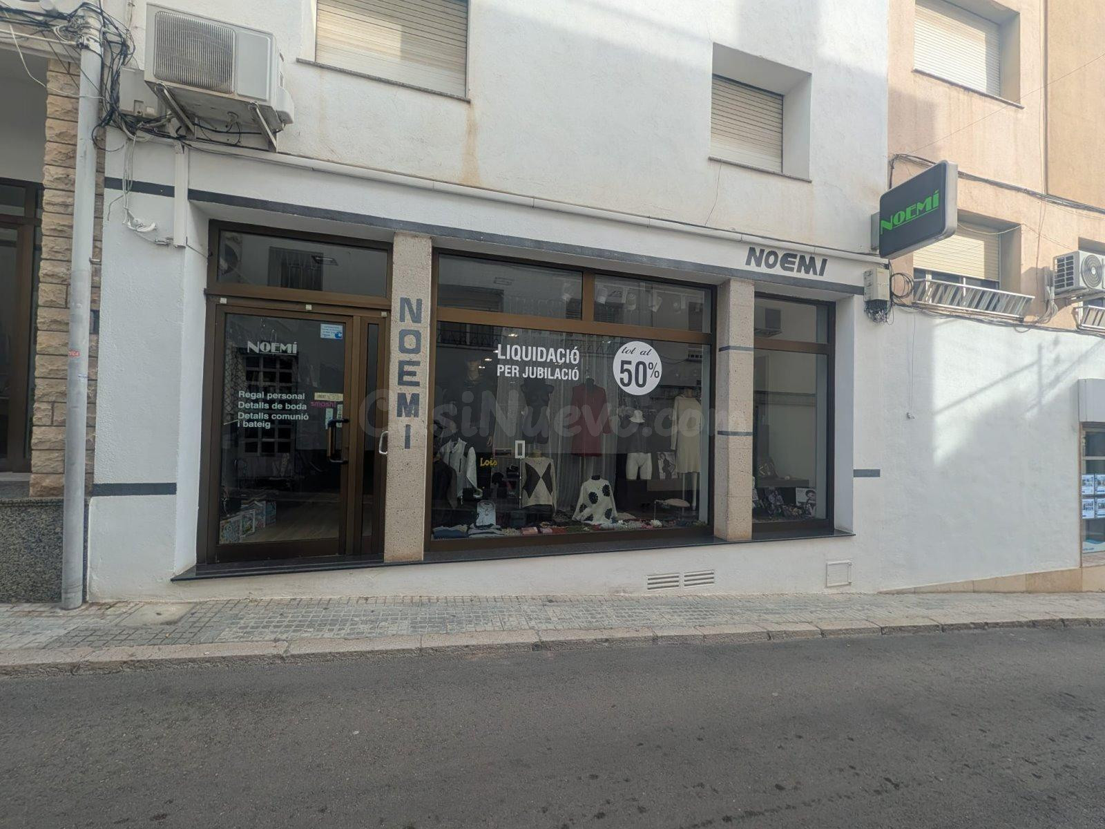 EDIFICIO CON AMPLIO LOCAL COMERCIAL EN PLENO CENTRO DE LA POBLACIÓN!