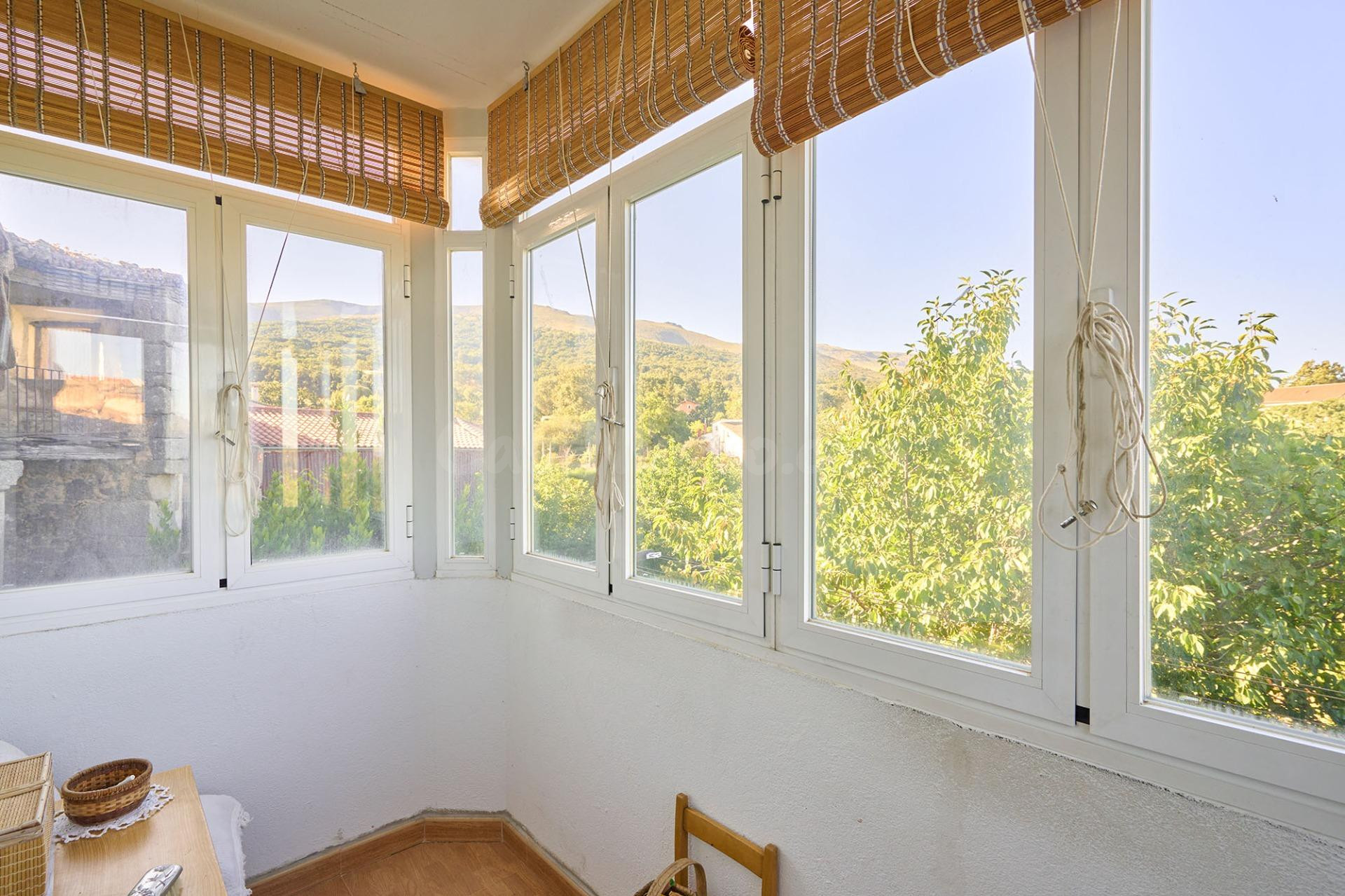 Casa con gran parcela y vivienda anexa en Navacarros, junto  - foto 2