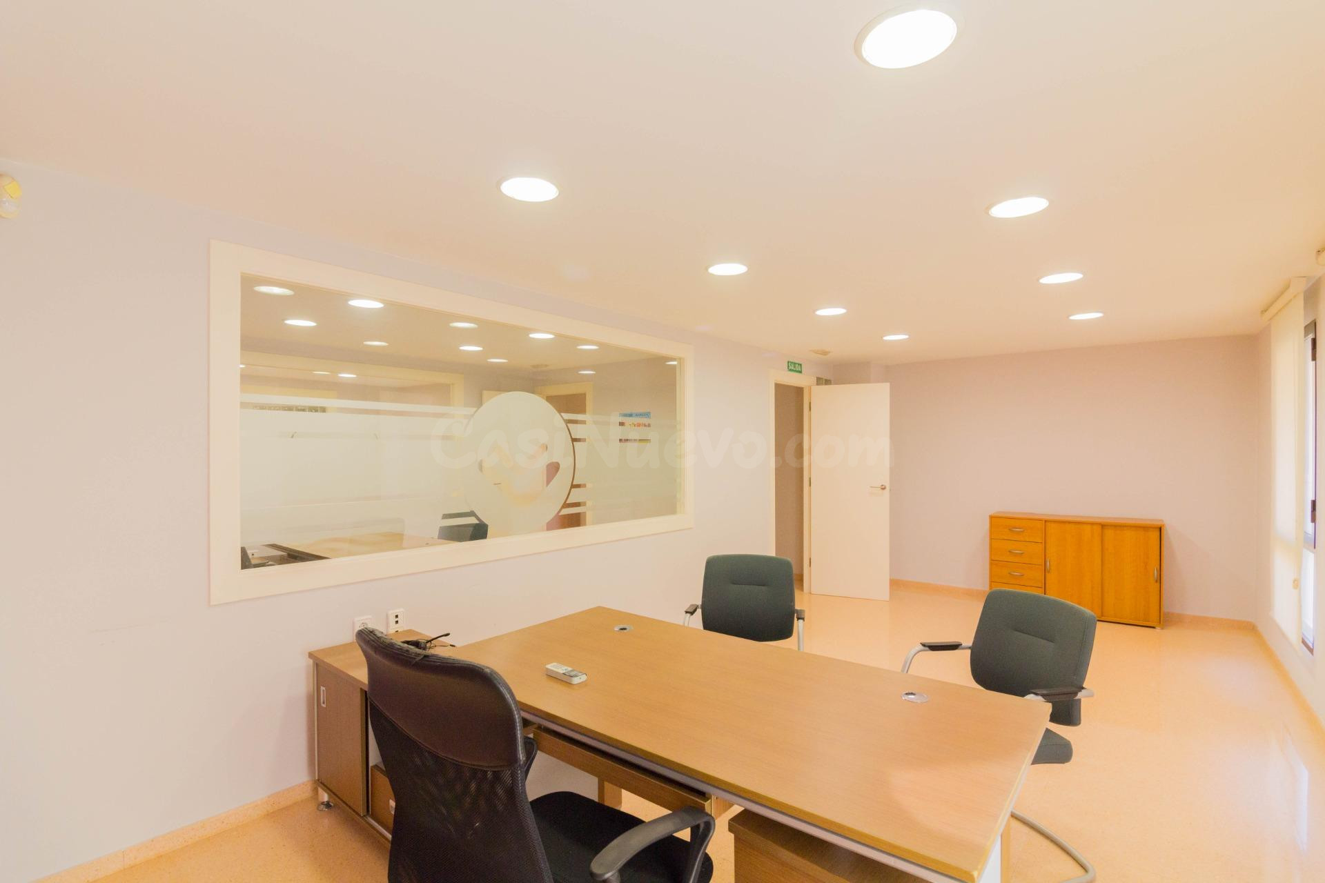 AMPLIO LOCAL COMERCIAL EN ALQUILER EN ORIHUELA.