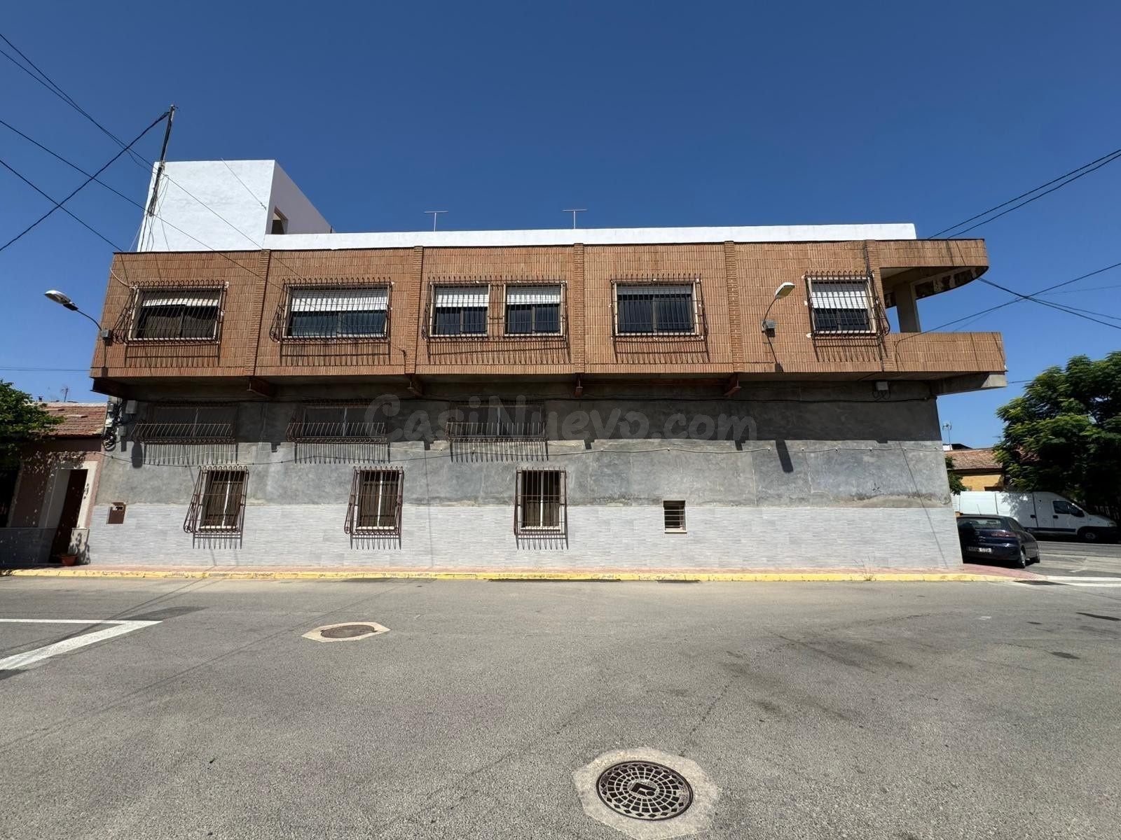 Amplia Casa en Orihuela - Oportunidad para Reformar