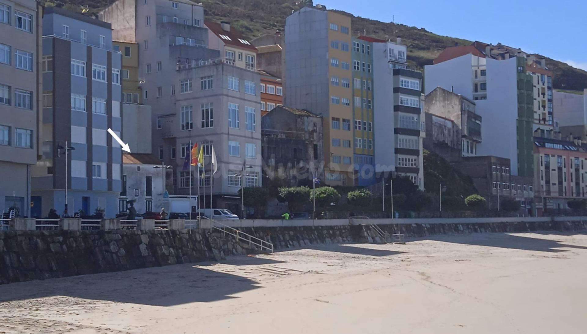Casa en el paseo de la playa en Malpica - foto 3