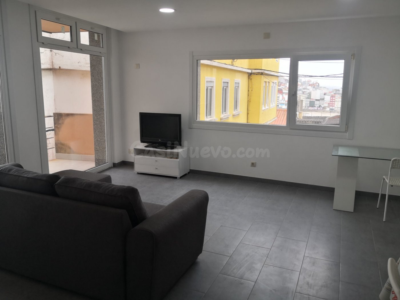 Casa con 2 apartamentos en Malpica, reformados y listos para - foto 4
