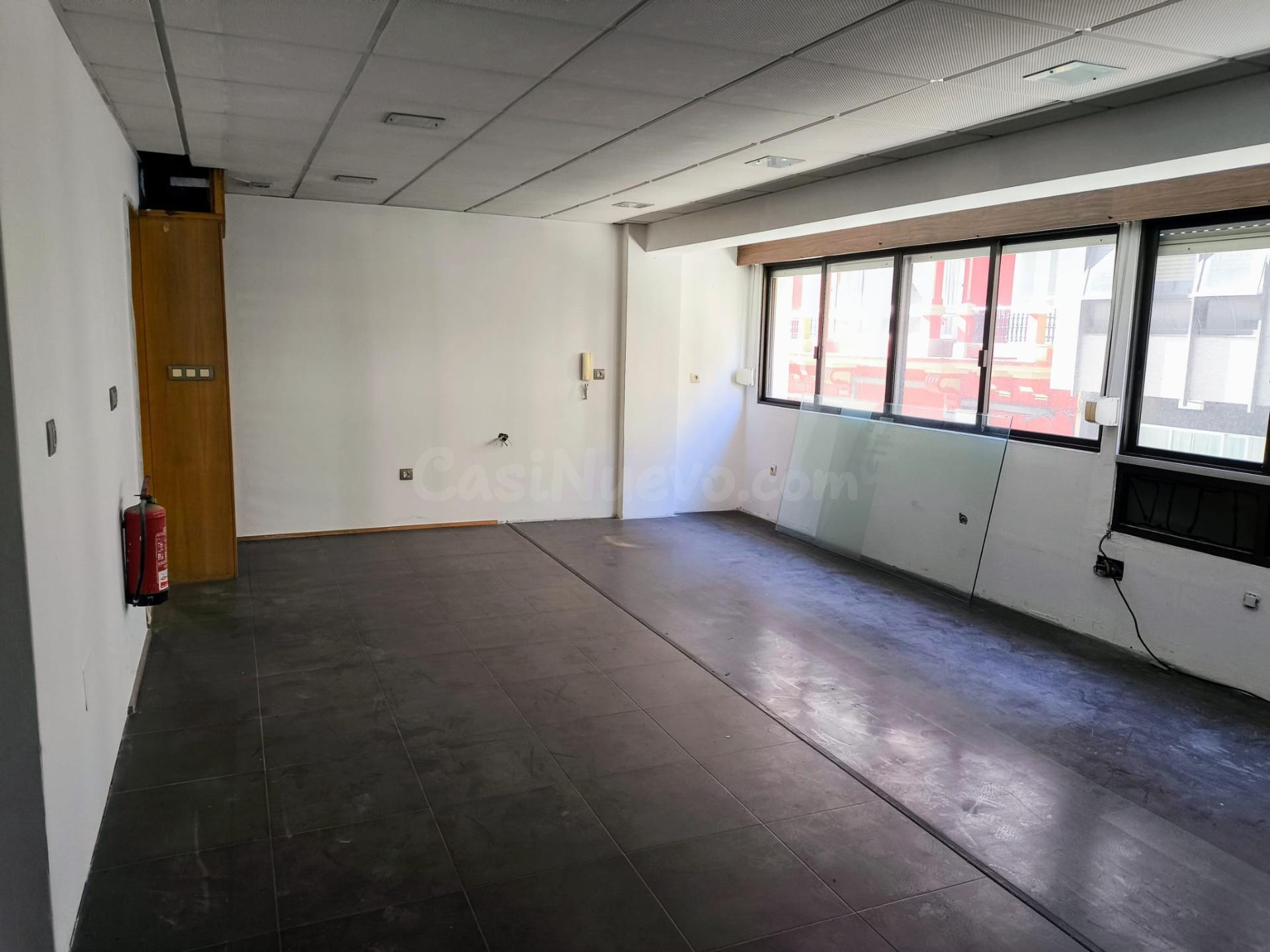 Piso 120 m2, en el centro de Carballo. - foto 4