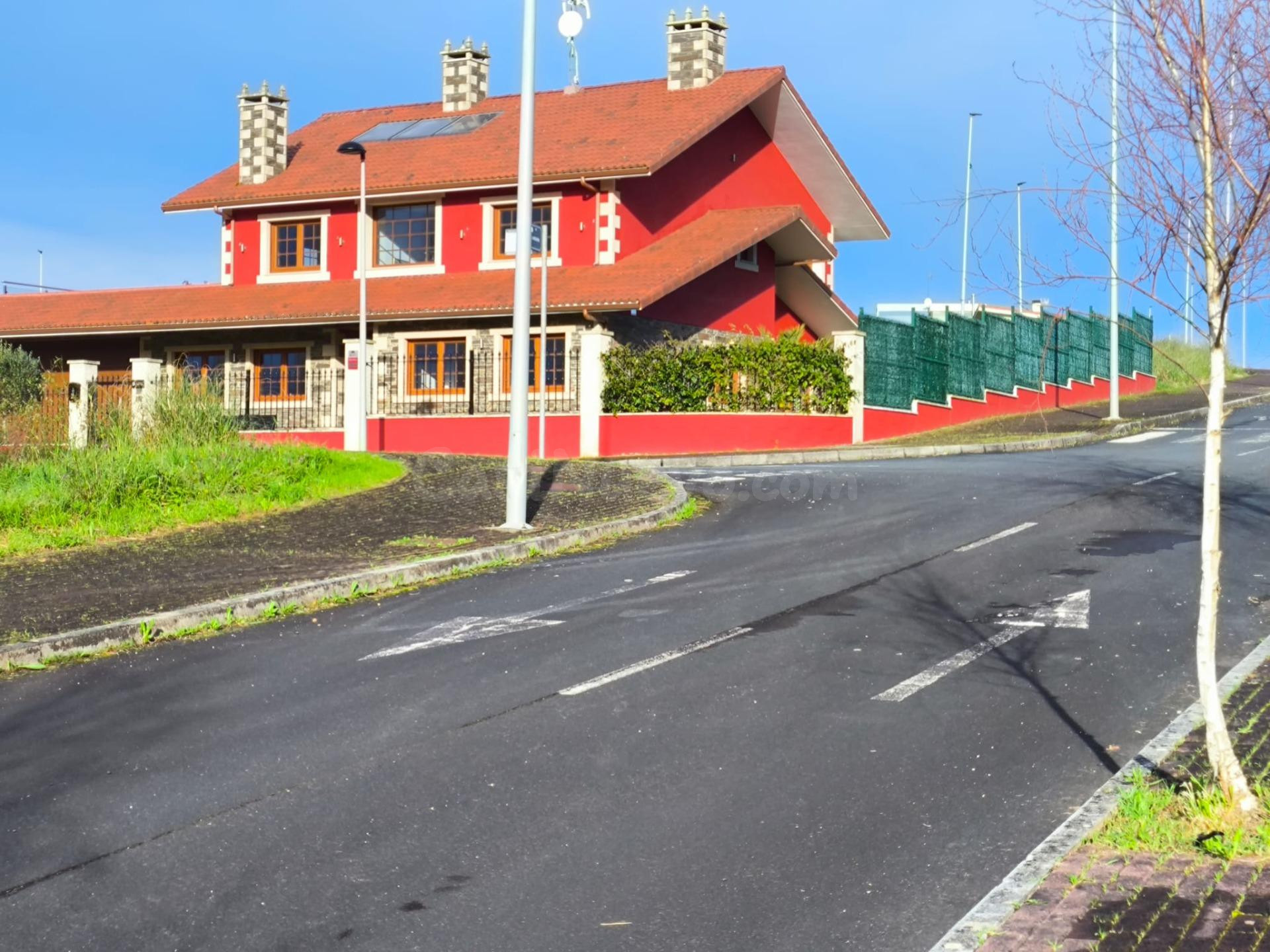 Magnífico terreno urbanizable de 877 metros en Miño, A Coruñ - foto 3