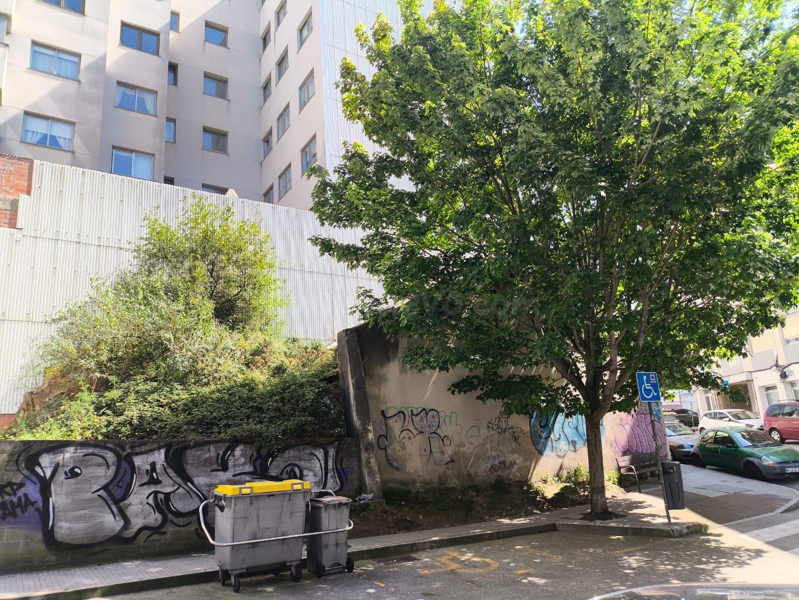 Solar en venta en A Coruña, con proyecto para 7 viviendas de