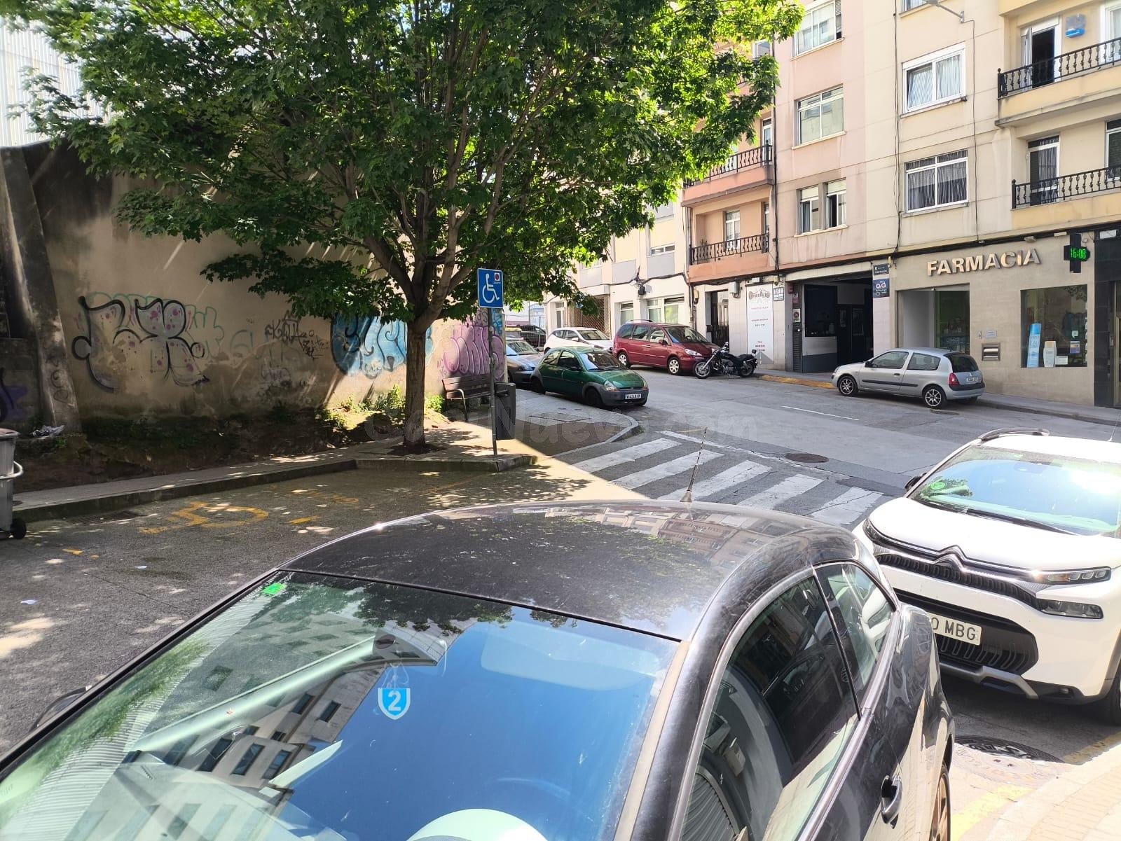 Solar en venta en A Coruña, con proyecto para 7 viviendas de - foto 2