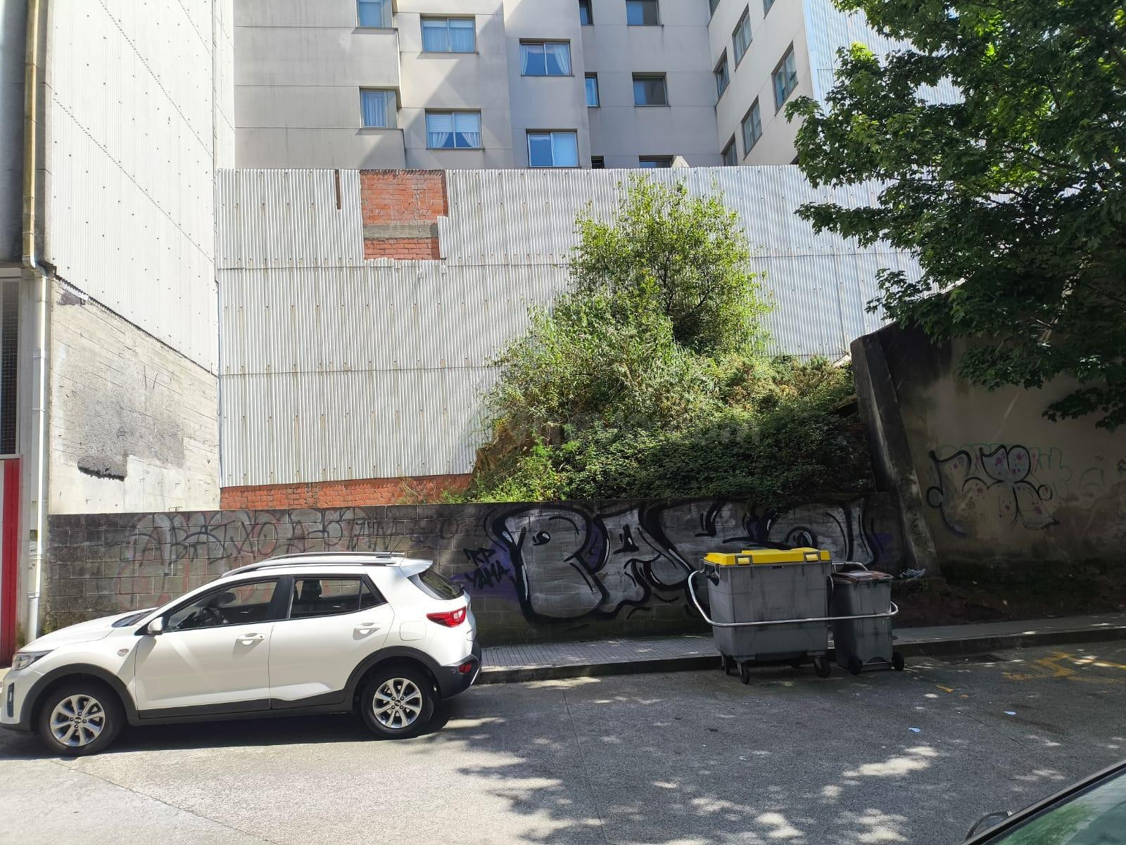 Solar en venta en A Coruña, con proyecto para 7 viviendas de - foto 3