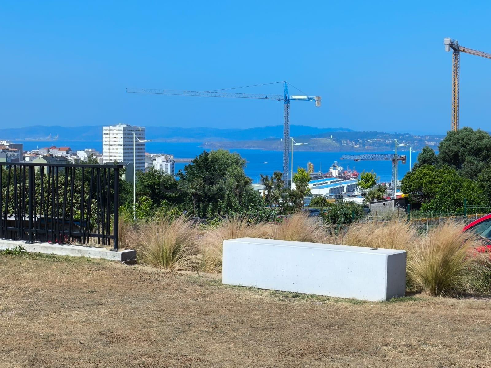Solar edificable en Avenida de Lamadosa, A Coruña - foto 2