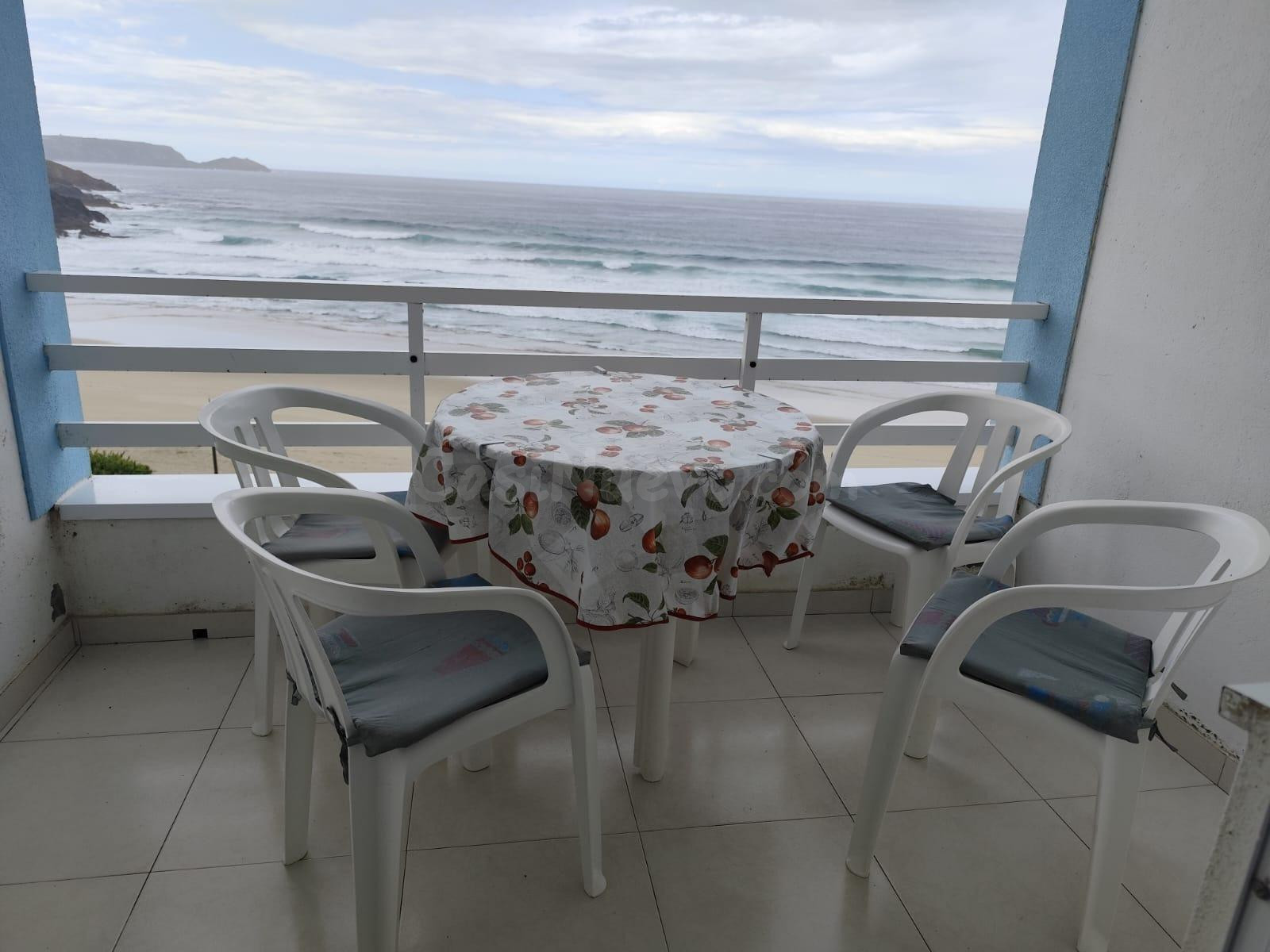 Piso de temporada en Primera Línea de Playa en Malpica de Be