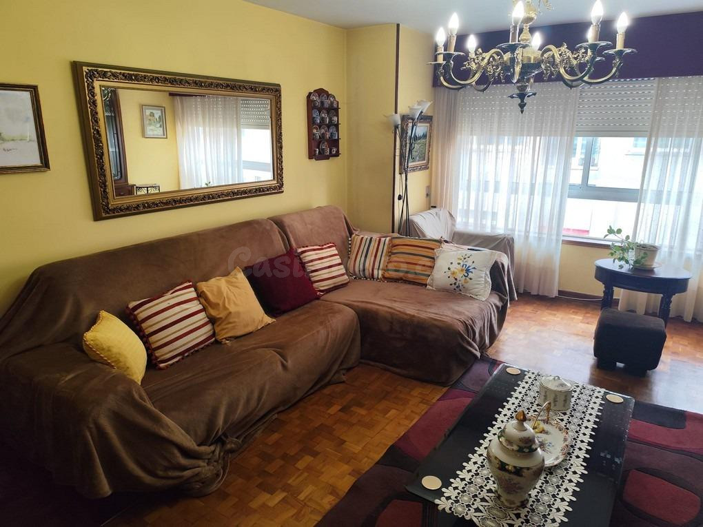 Piso en Carballo de 3 habitaciones,2 baños y ascensor - foto 3