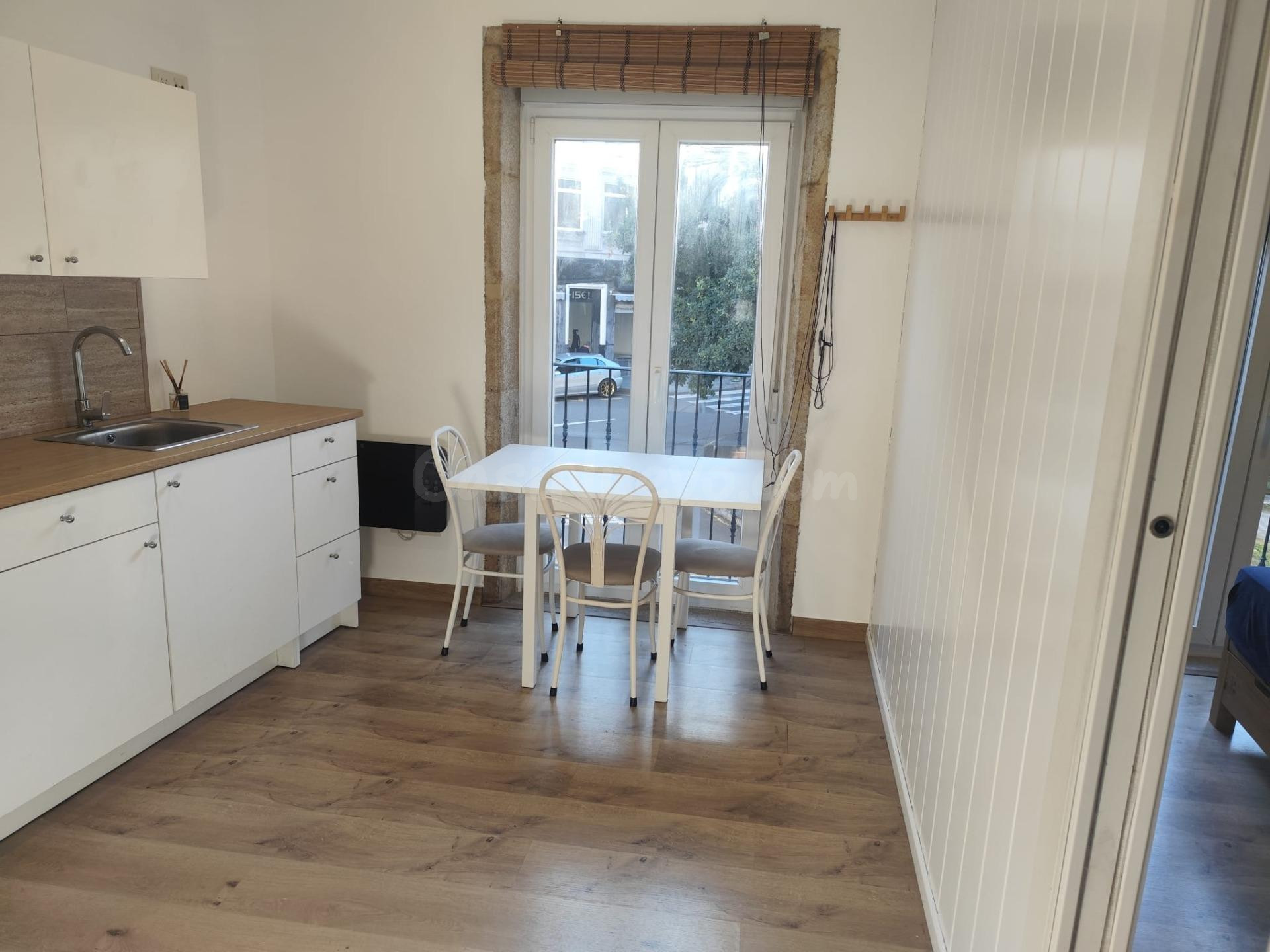Apartamento en el centro de Carballo - foto 4