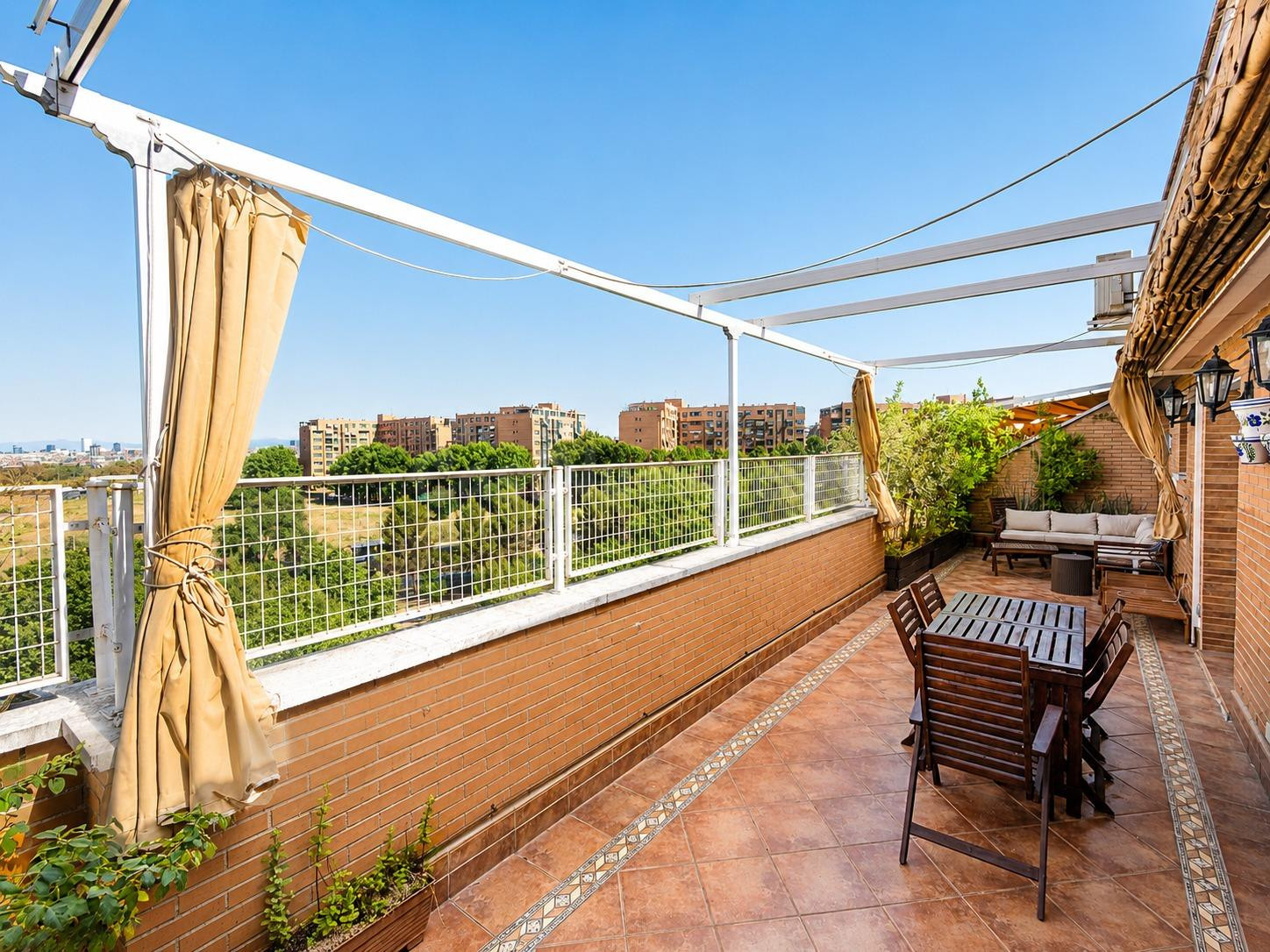 ÁTICO CON TERRAZA de 50m2 - foto 4