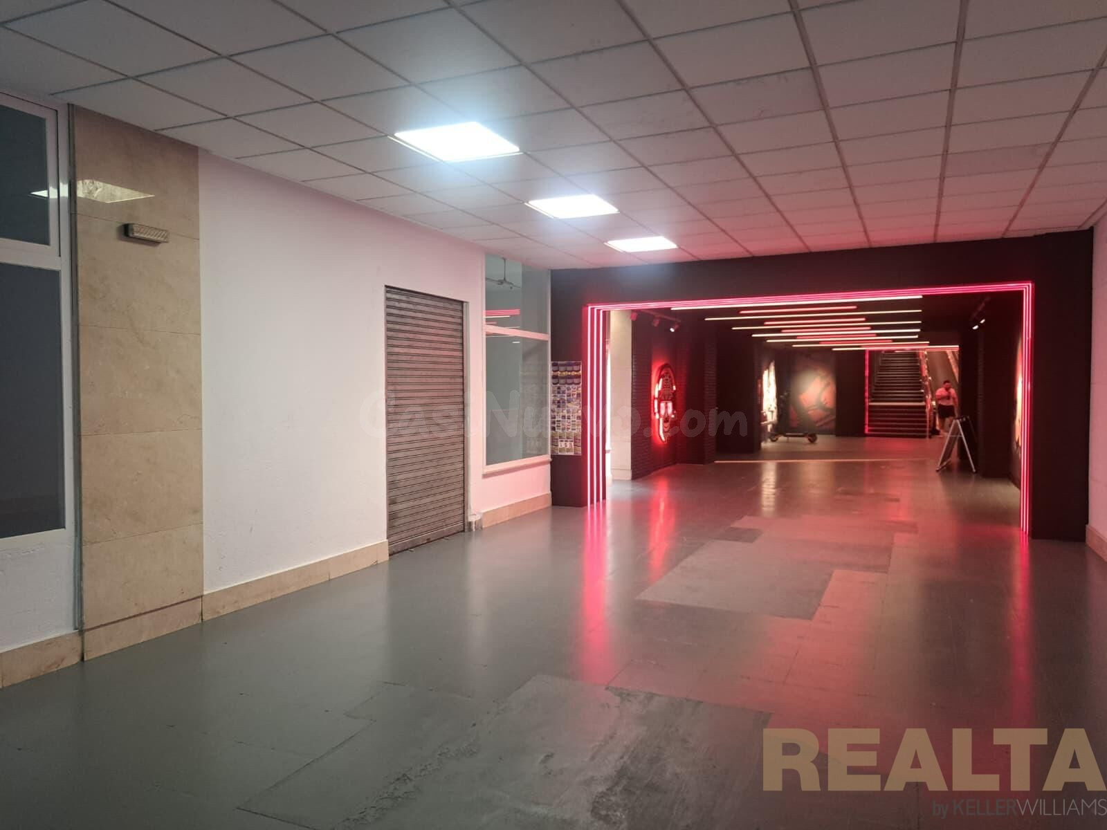 Oportunidad de local en alquiler en galería comercial muy tr - foto 3