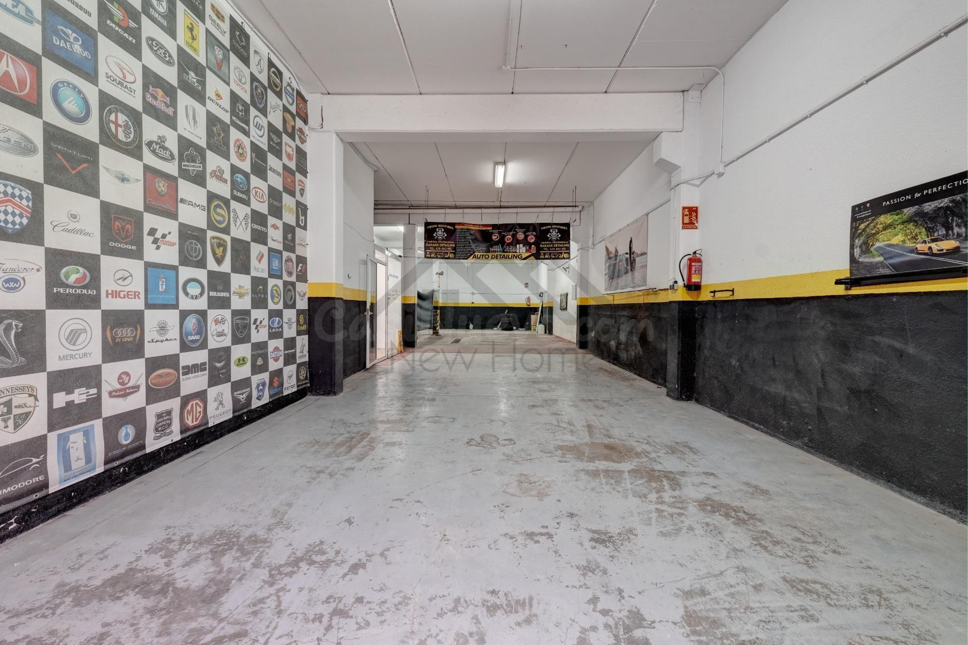 Local comercial + altillo tipo nave industrial en alquiler e - foto 4