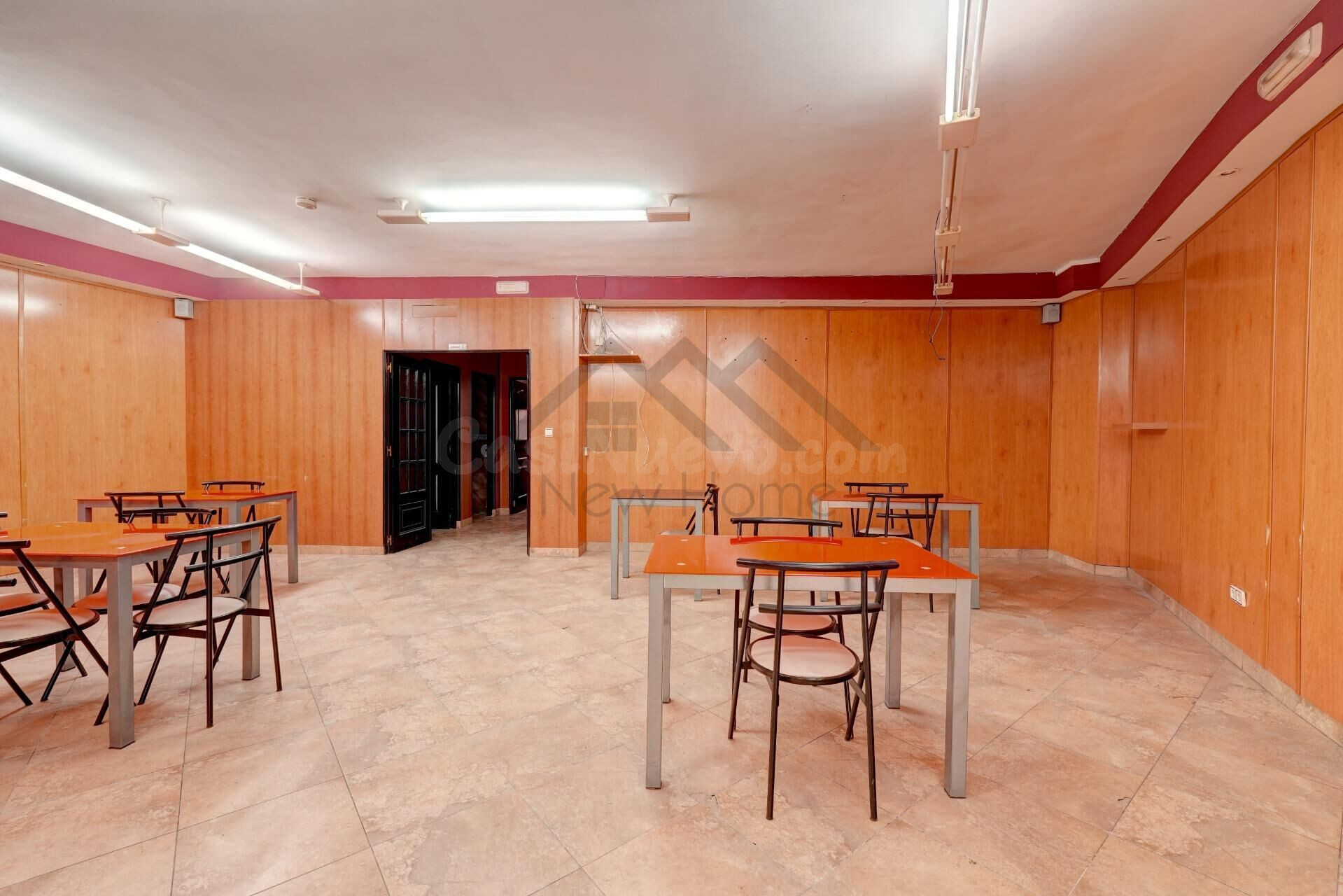 ¿Buscas el local perfecto en Llíria? Propiedad con un potenc - foto 3