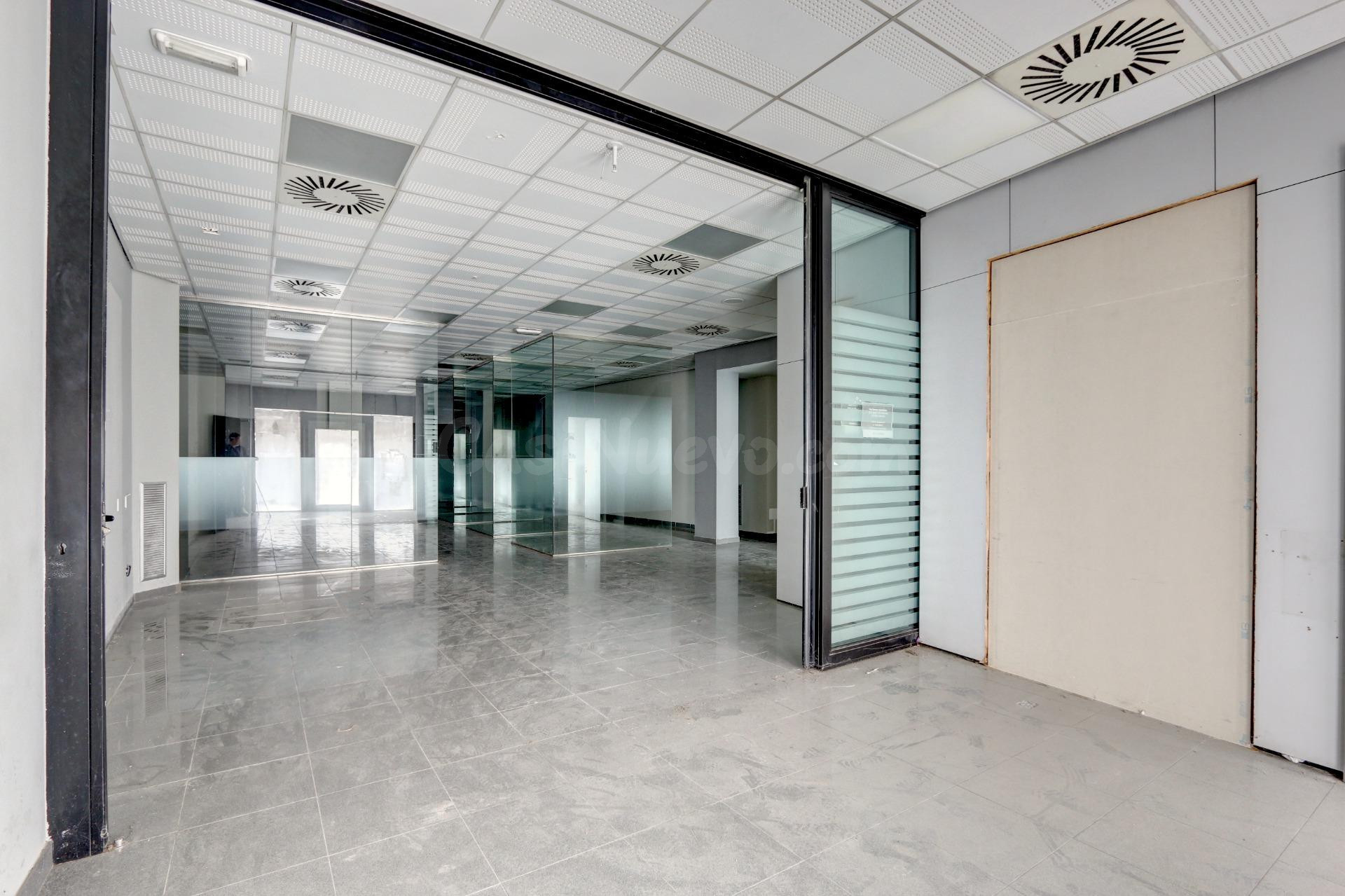 Local comercial con vivienda y garaje incluidos - foto 4