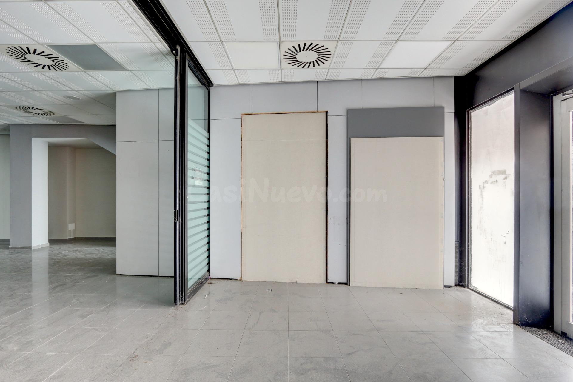 Local comercial con vivienda y garaje incluidos - foto 5