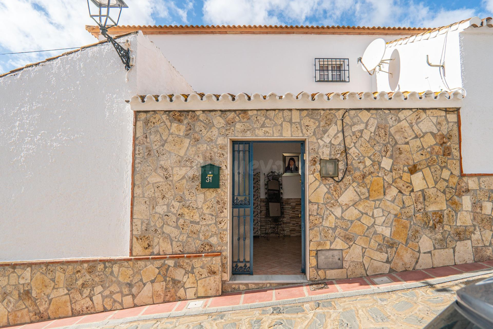 Precioso chalet en Benaque - foto 4