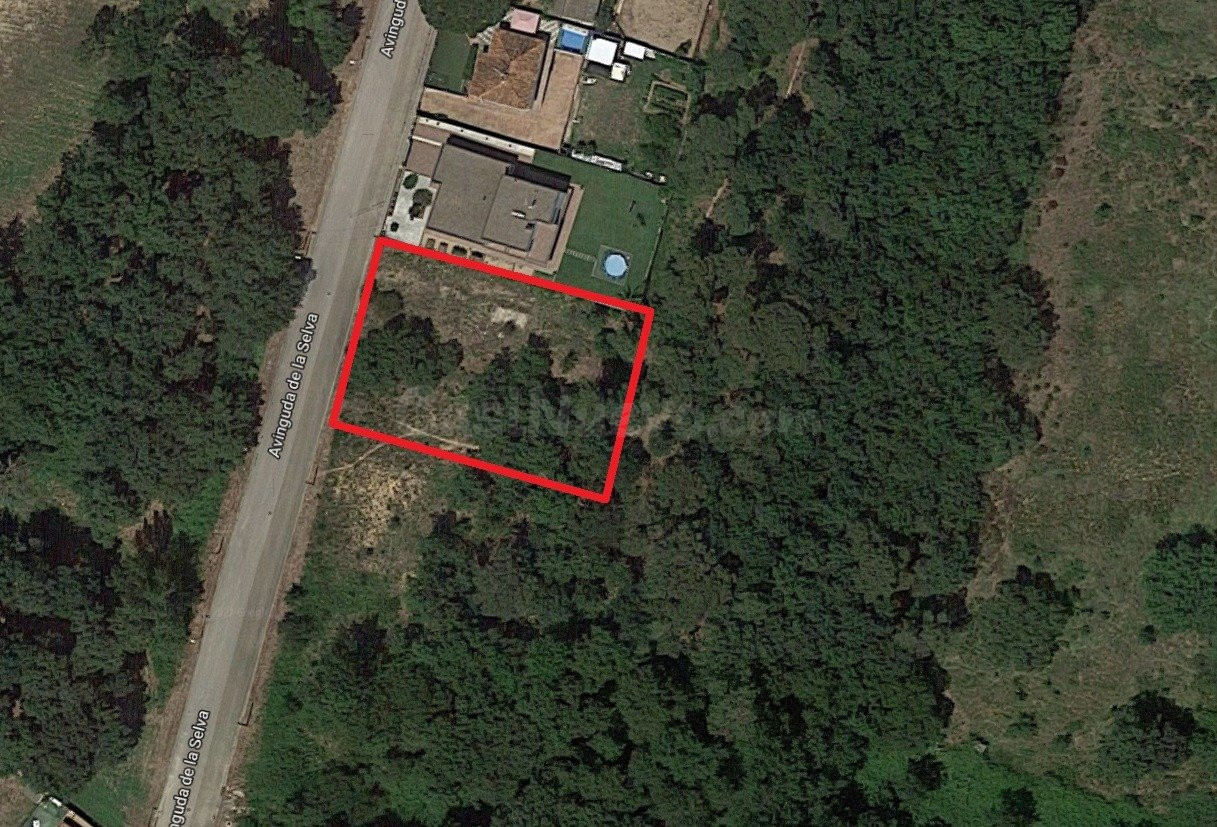 Parcela de terreno de 1.126 m2 en venta en Santa Coloma de F - foto 2