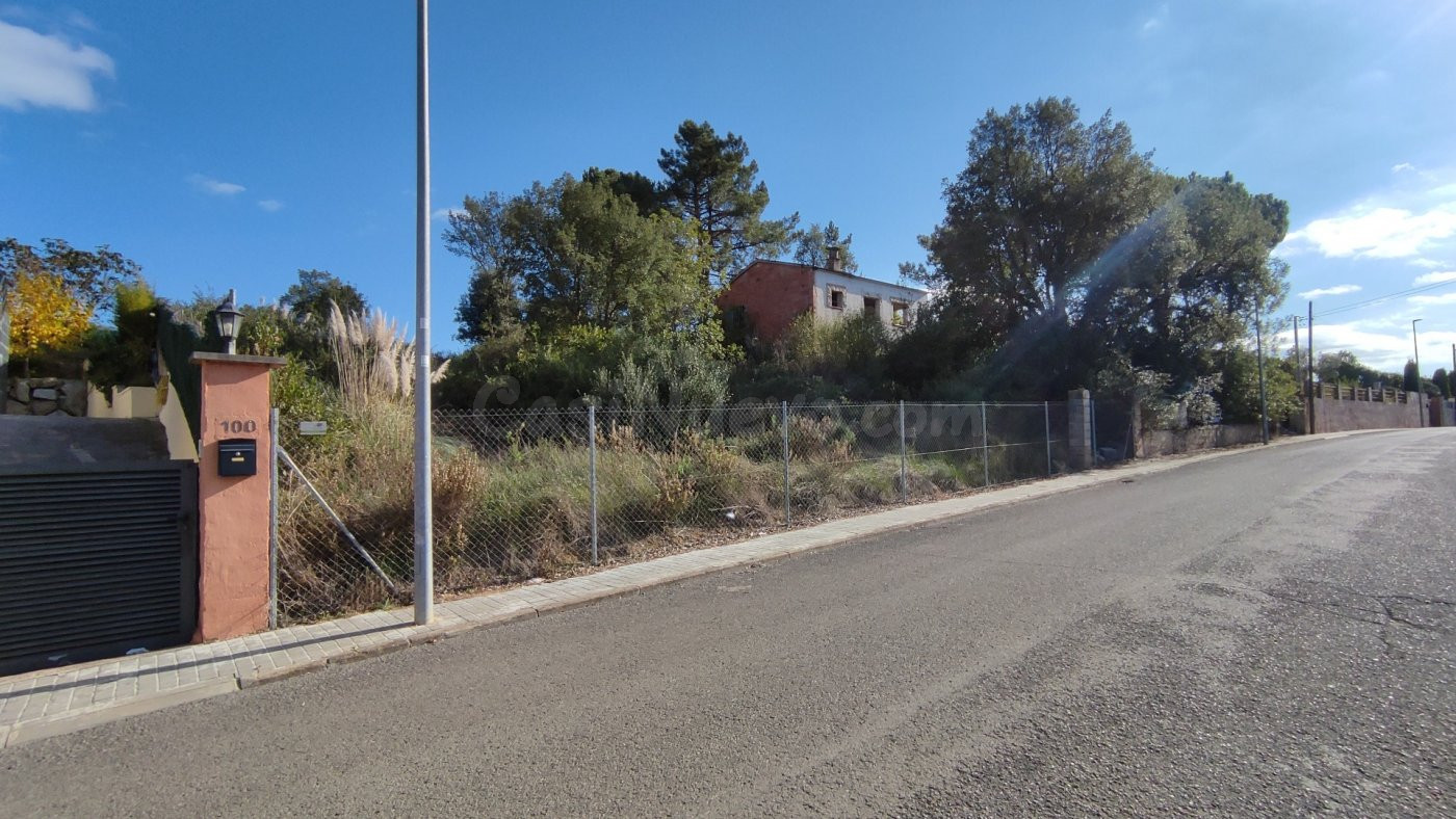 Parcela de terreno de 920 m2 en venta en Sils. - foto 4