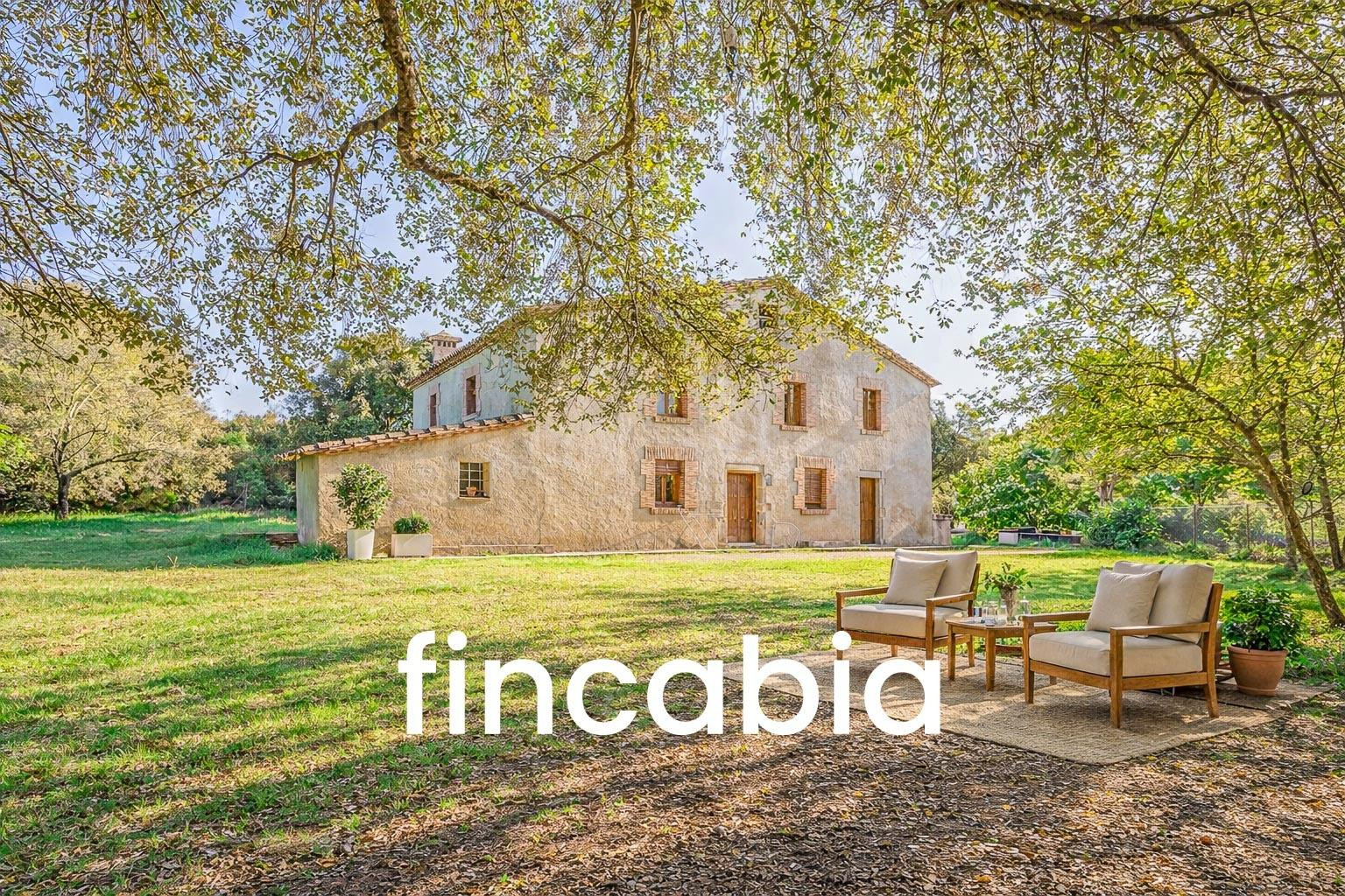 Masía catalana en venta en Sils con 210.000 m2 de terreno y  - foto 3