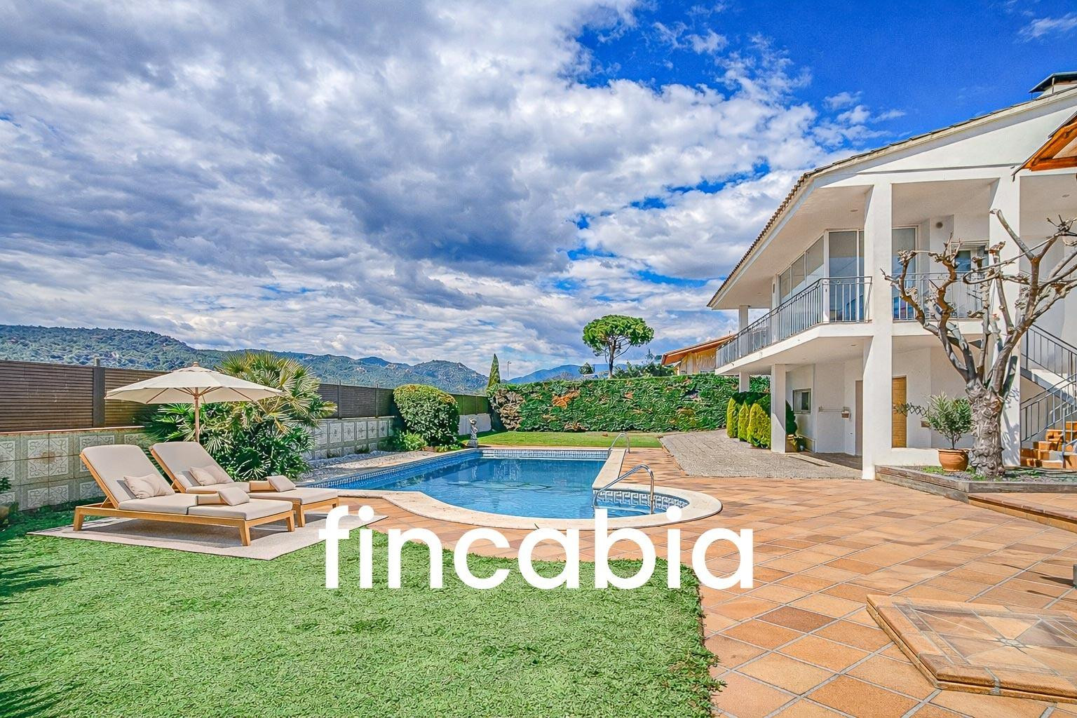 Casa aislada con piscina en venta en Santa Coloma de Farners - foto 5
