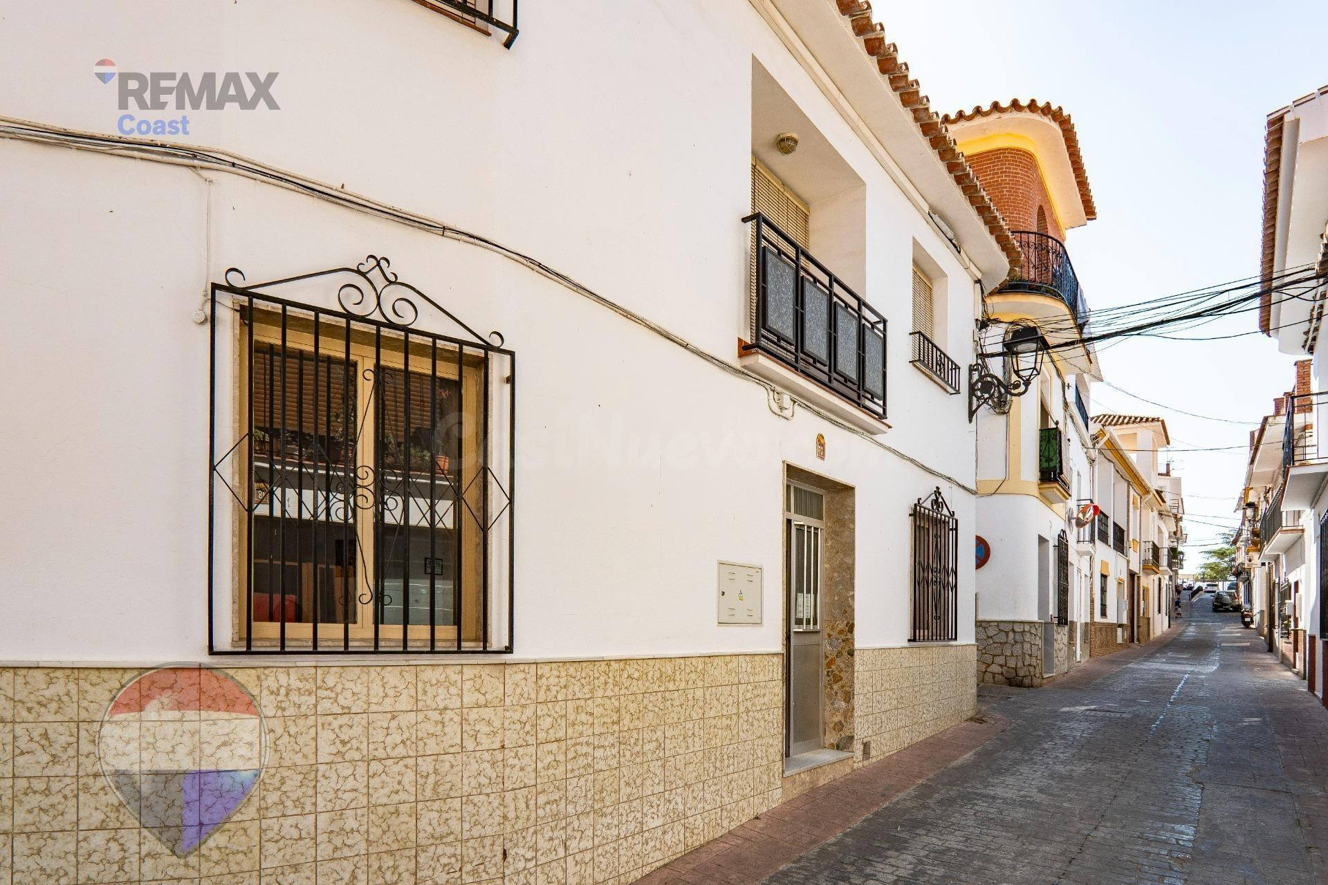 CASA CON ENCANTO EN EL CENTRO DE PERIANA - foto 4