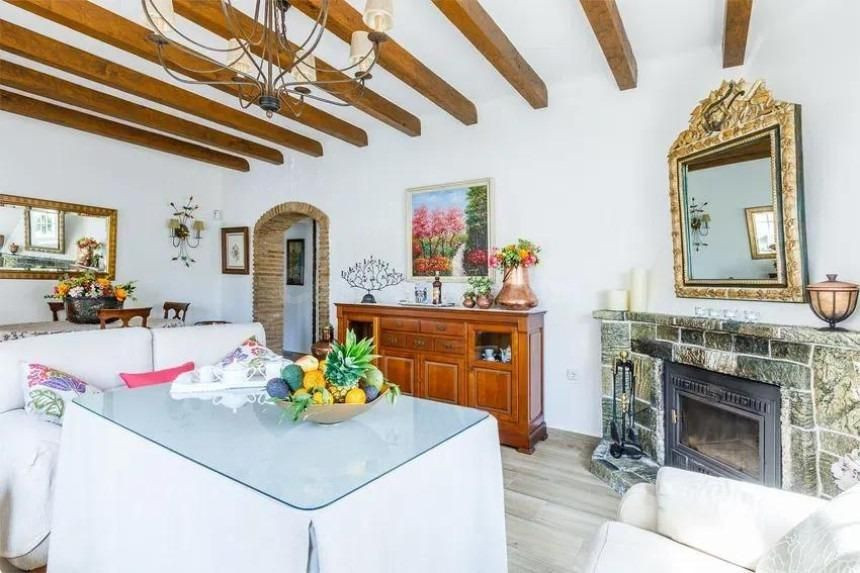 Espectacular Chalet Independiente con Apartamento de Invitad - foto 3