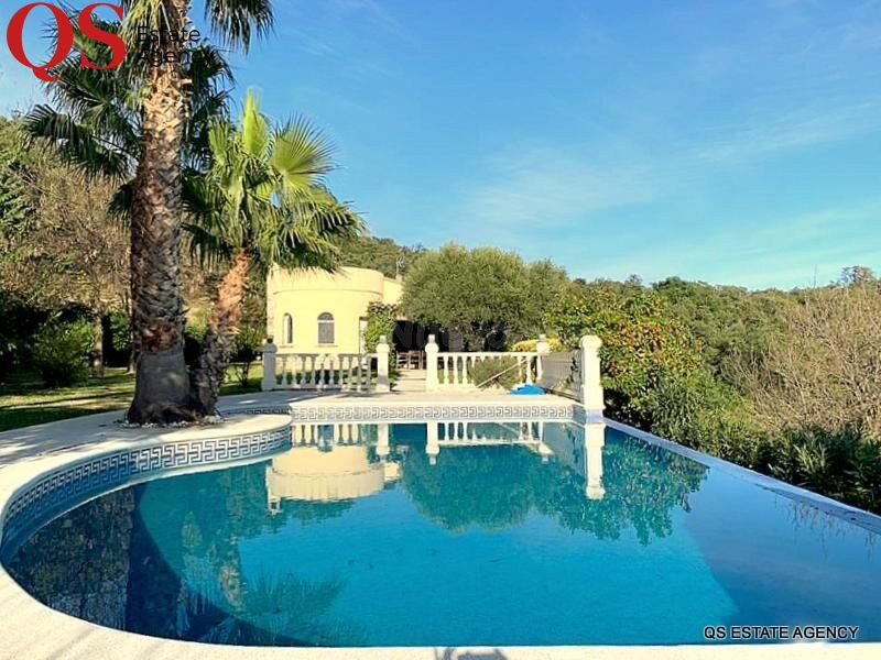 Villa con piscina en urbanización Vall Repós, Romanyà de La 