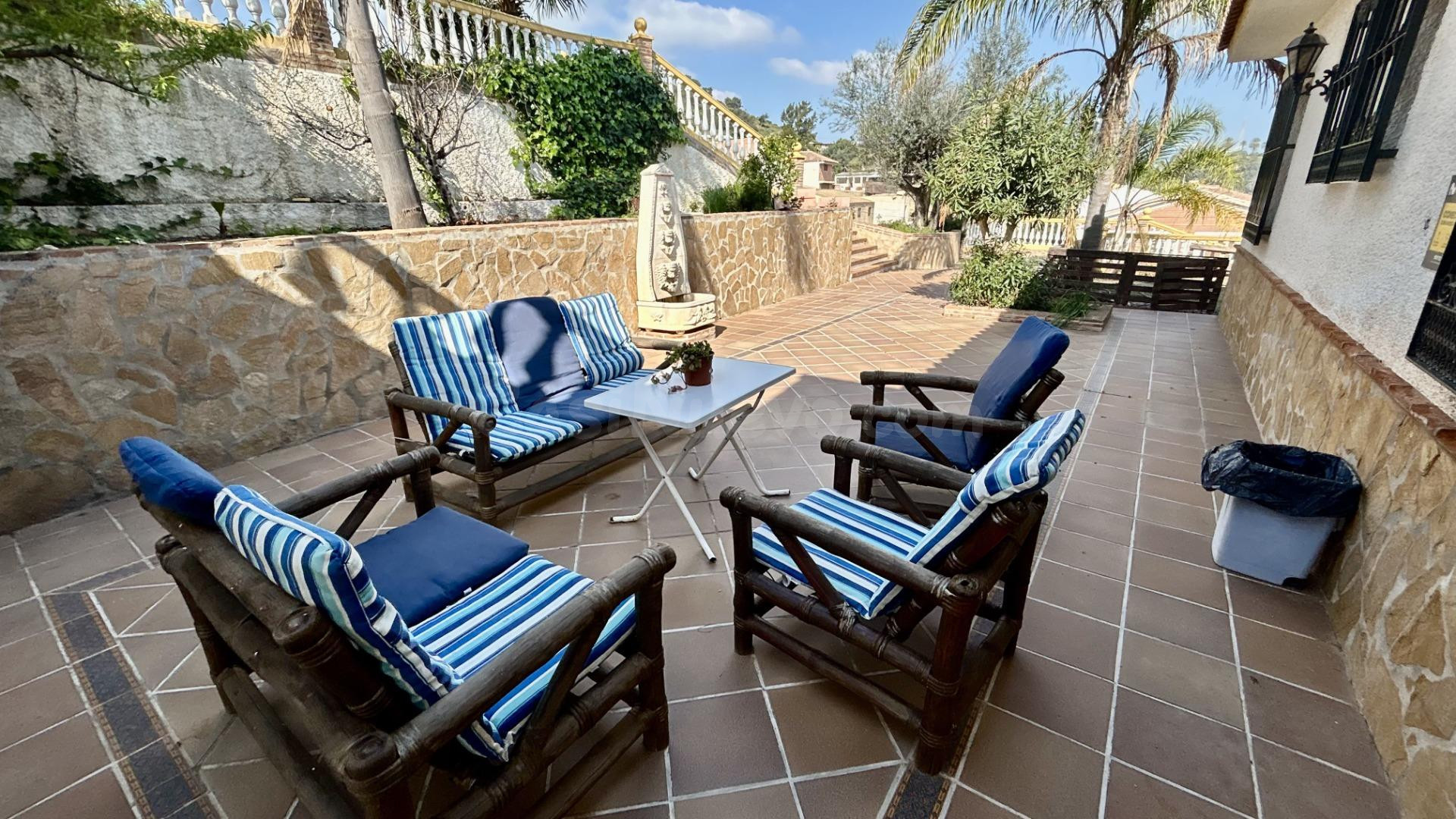 Villa con casa independiente, de huéspedes y huerta de aguac - foto 5