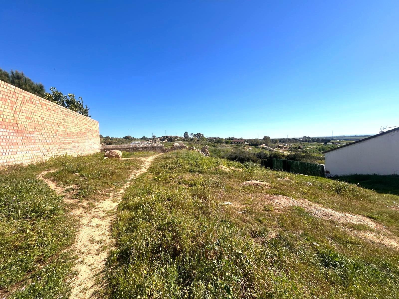 Solar urbano en venta en Gerena (Sevilla) - foto 2